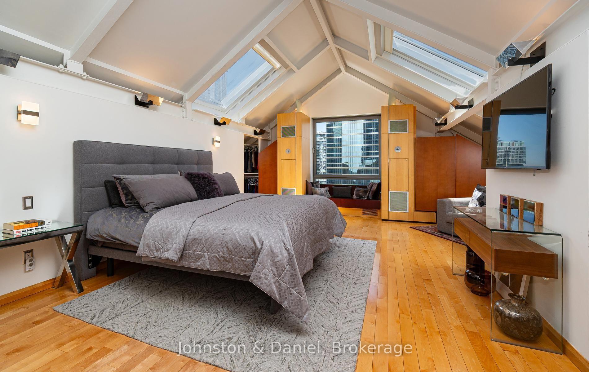 Photo 15 of Unit 2601, 71 Simcoe Street, Toronto, Bay Street Corridor — HOMEH