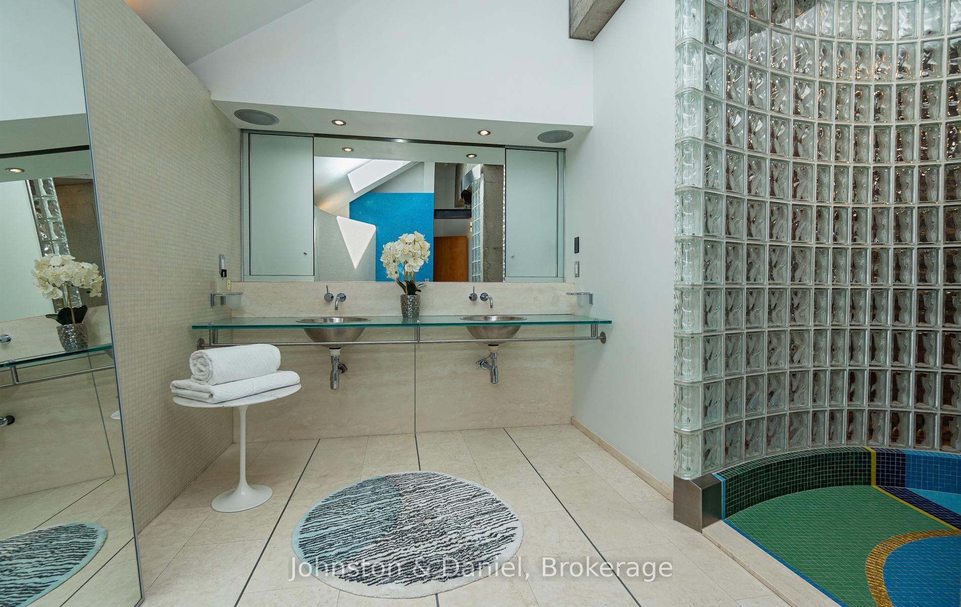 Photo 19 of Unit 2601, 71 Simcoe Street, Toronto, Bay Street Corridor — HOMEH