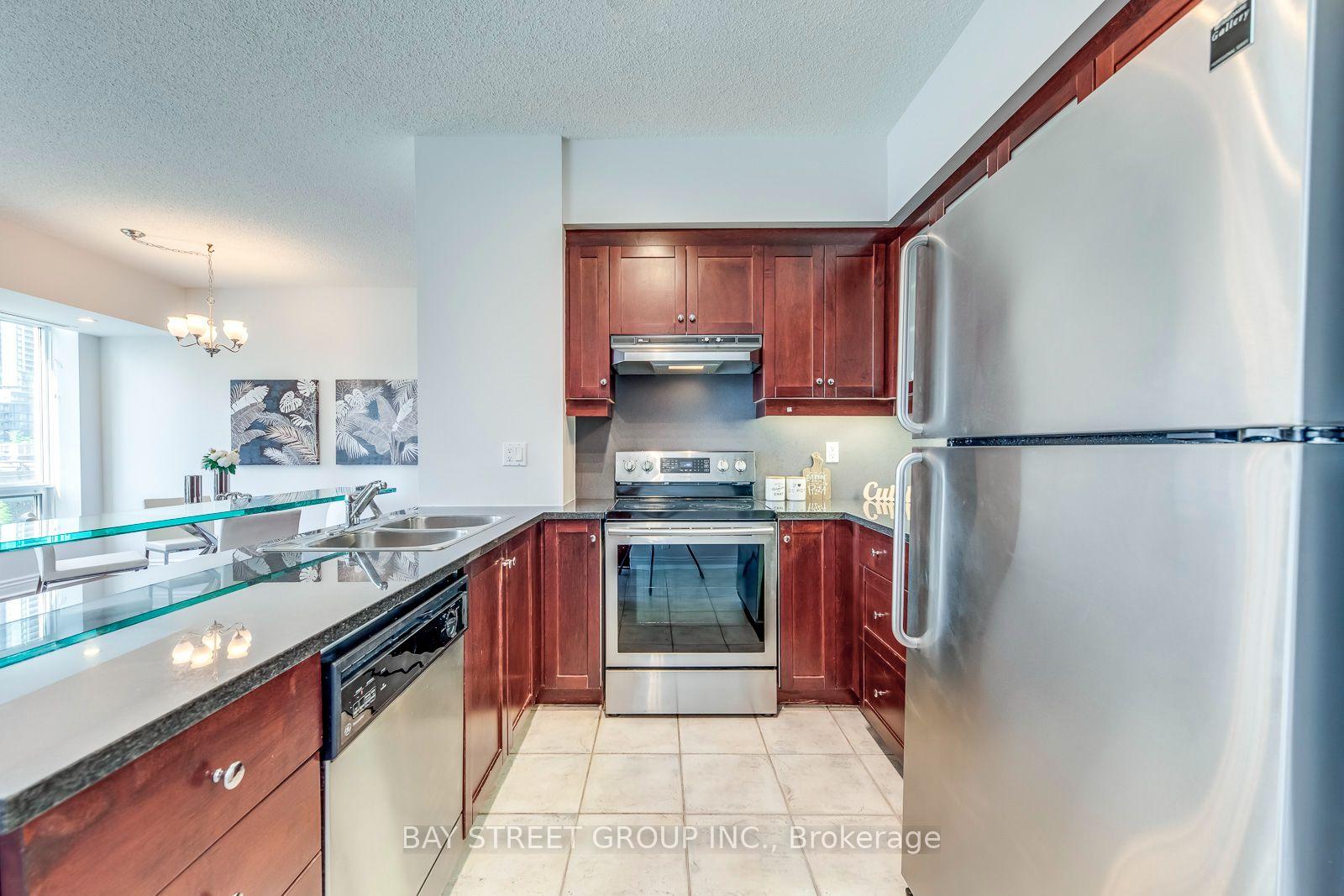Photo 4 of Unit 512E, 500 Queens Quay W, Toronto, Waterfront Communities — HOMEH