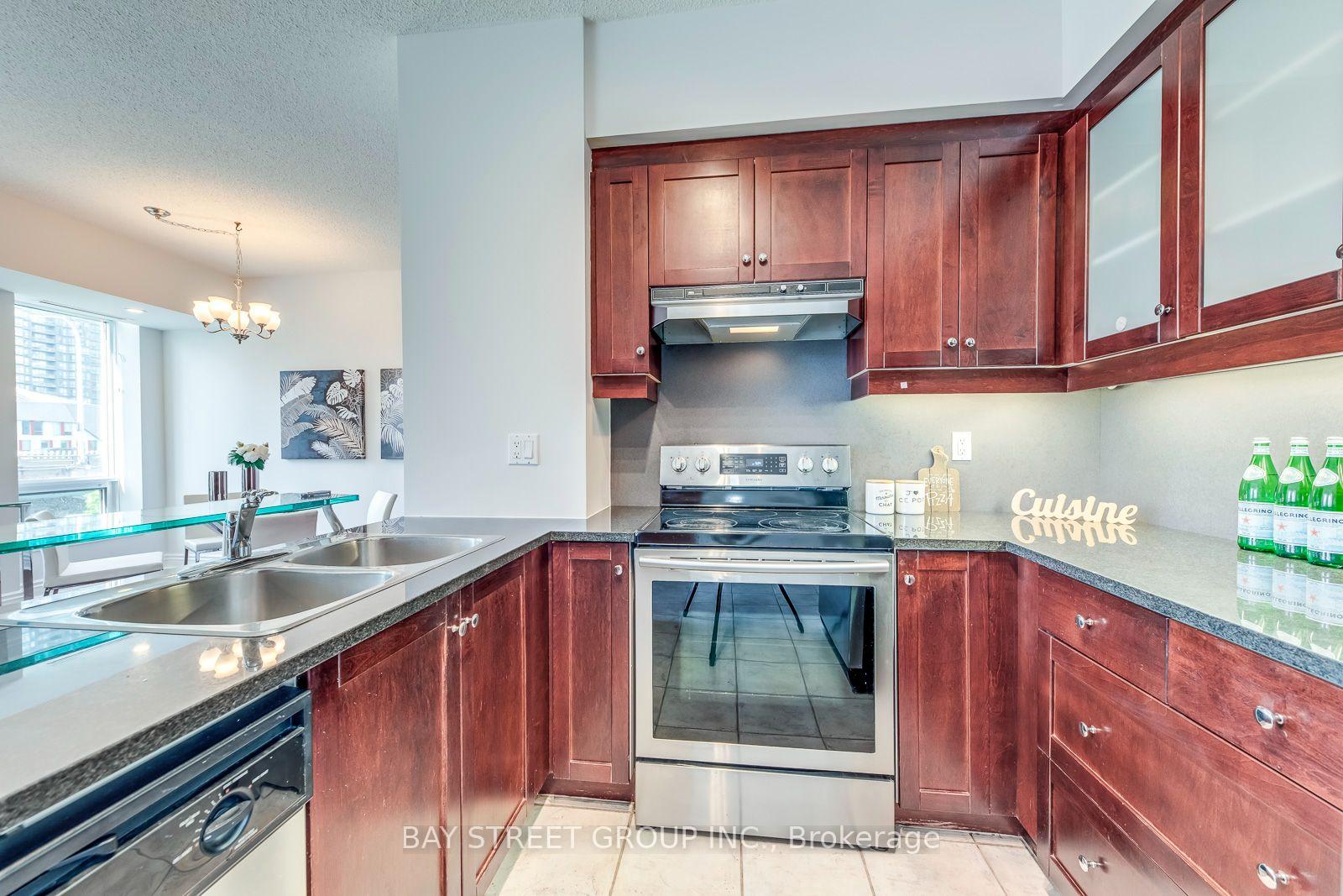 Photo 5 of Unit 512E, 500 Queens Quay W, Toronto, Waterfront Communities — HOMEH
