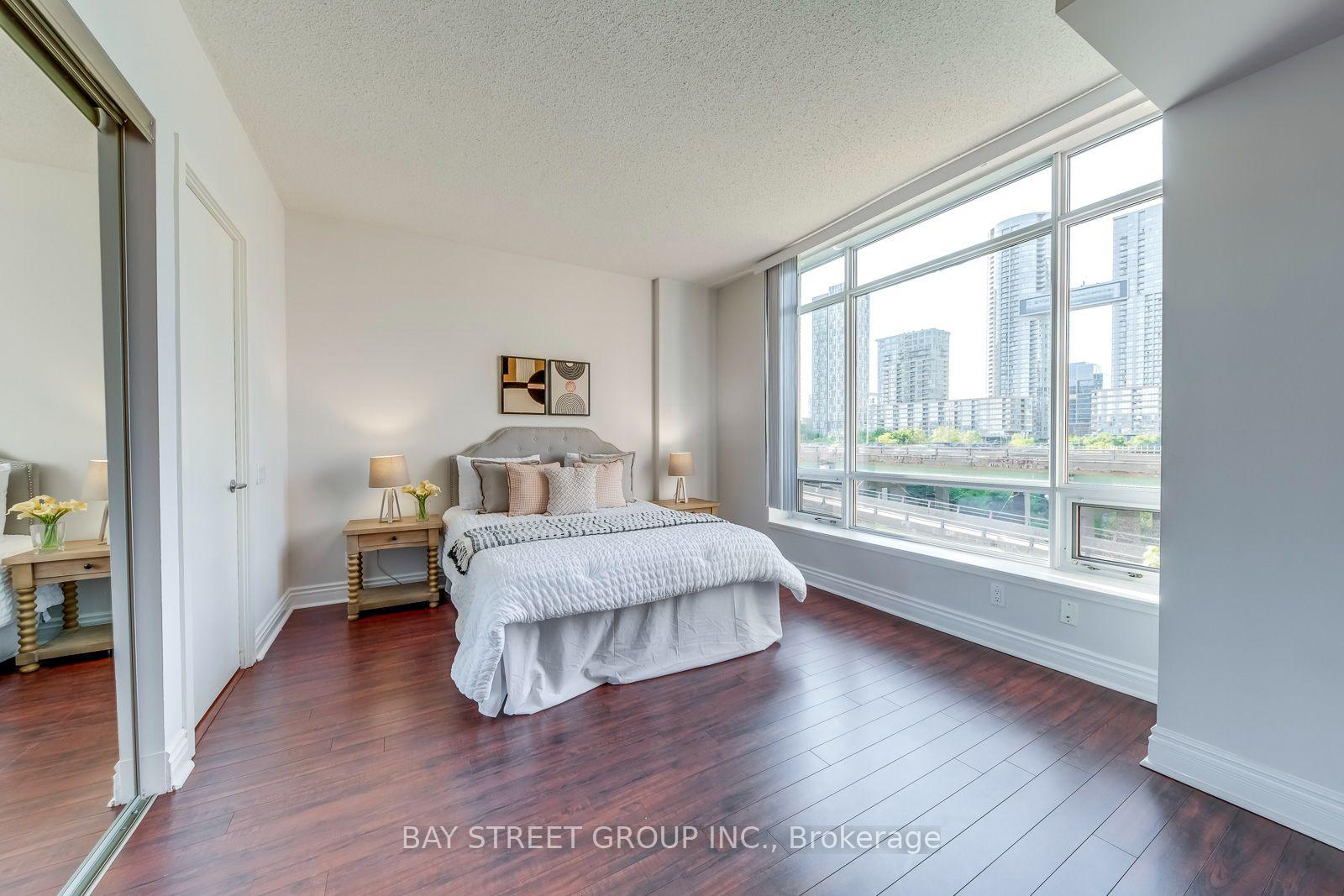 Photo 18 of Unit 512E, 500 Queens Quay W, Toronto, Waterfront Communities — HOMEH