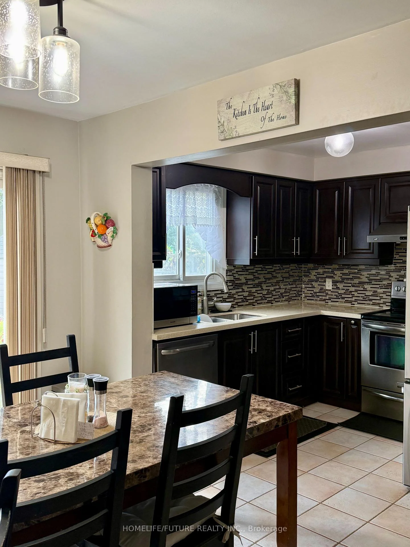 Photo 9 of 17 Chadwick Drive, Ajax, Central — HOMEH