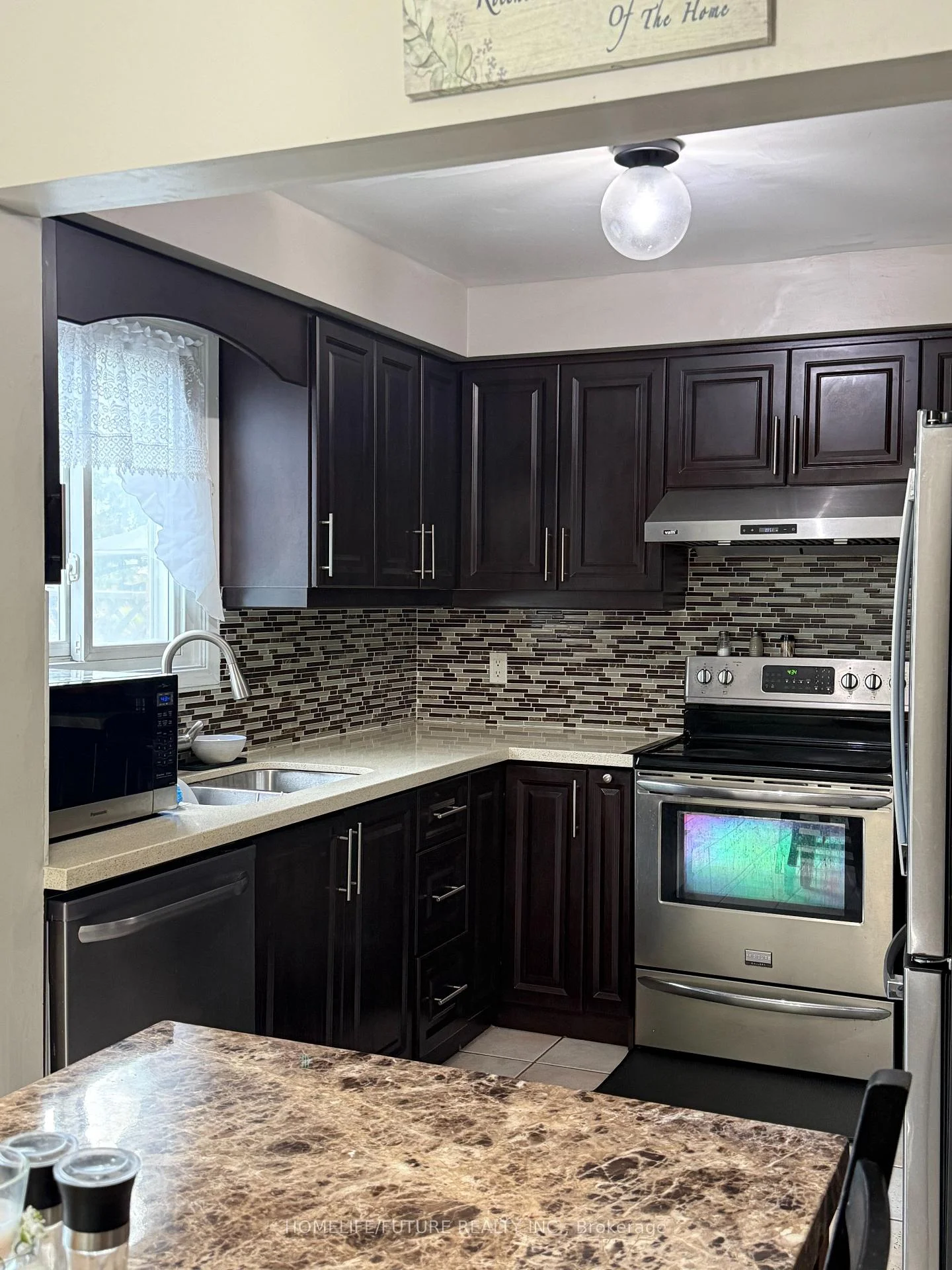 Photo 10 of 17 Chadwick Drive, Ajax, Central — HOMEH