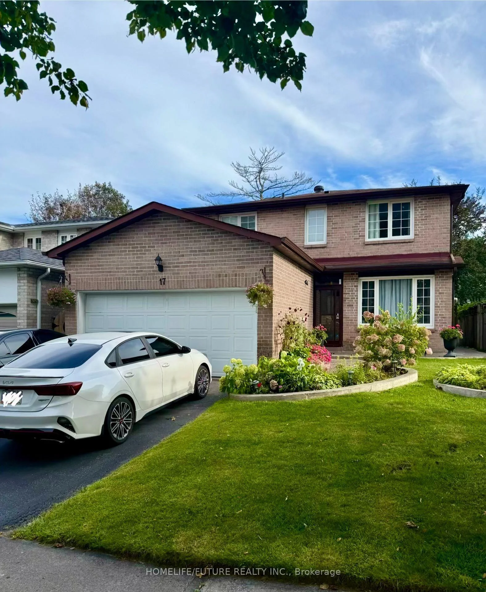 Photo 13 of 17 Chadwick Drive, Ajax, Central — HOMEH