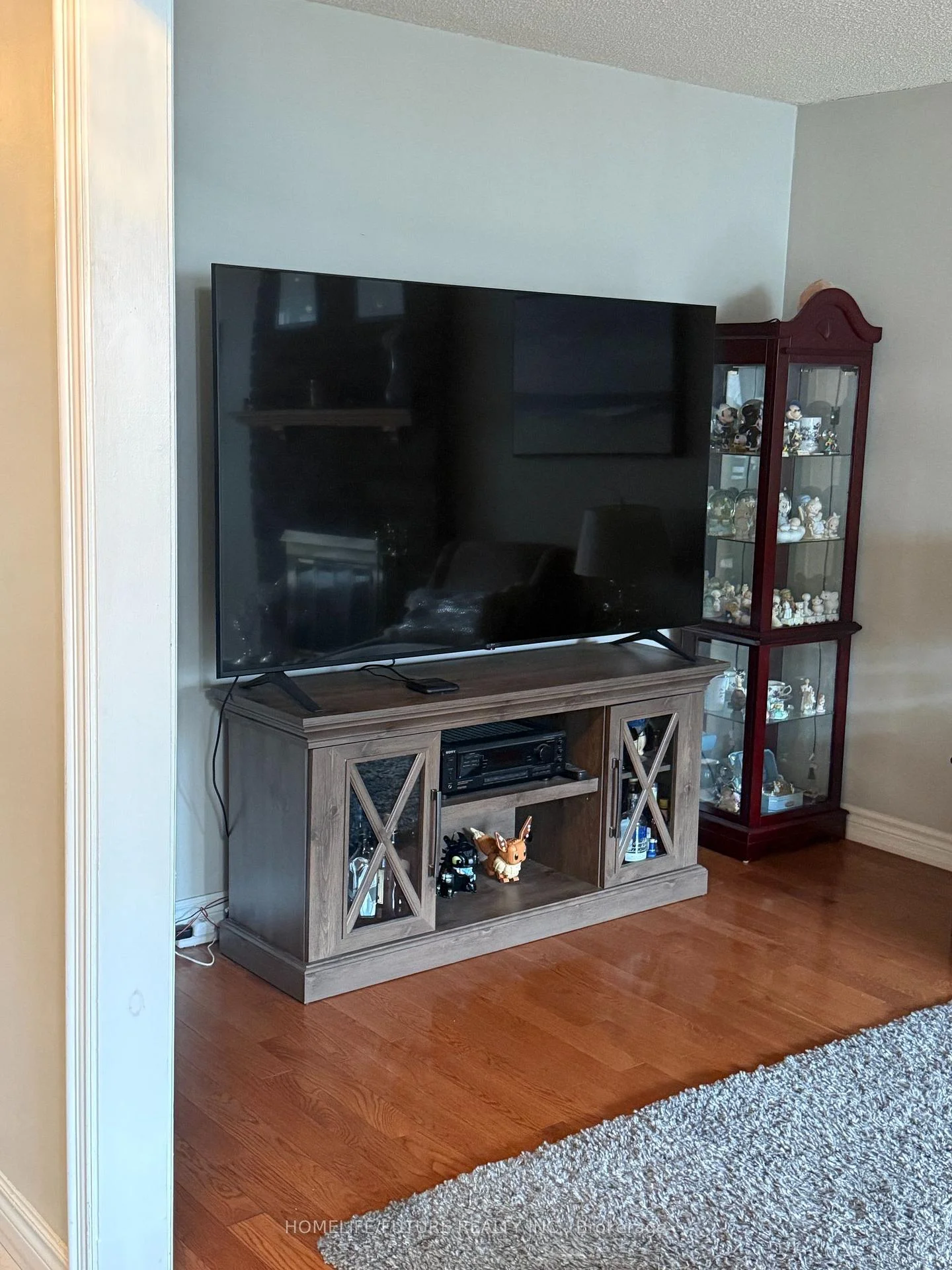 Photo 14 of 17 Chadwick Drive, Ajax, Central — HOMEH