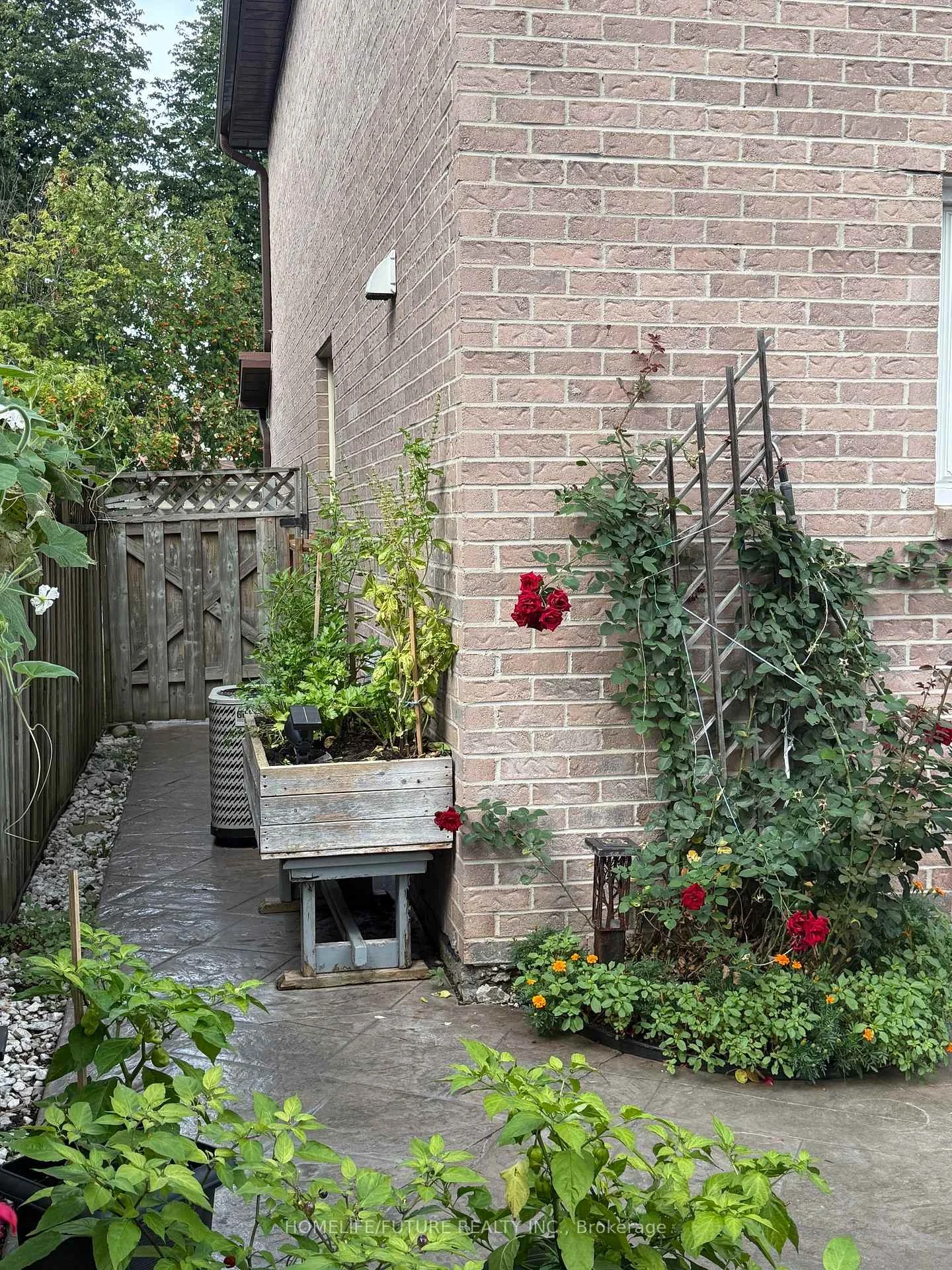Photo 19 of 17 Chadwick Drive, Ajax, Central — HOMEH
