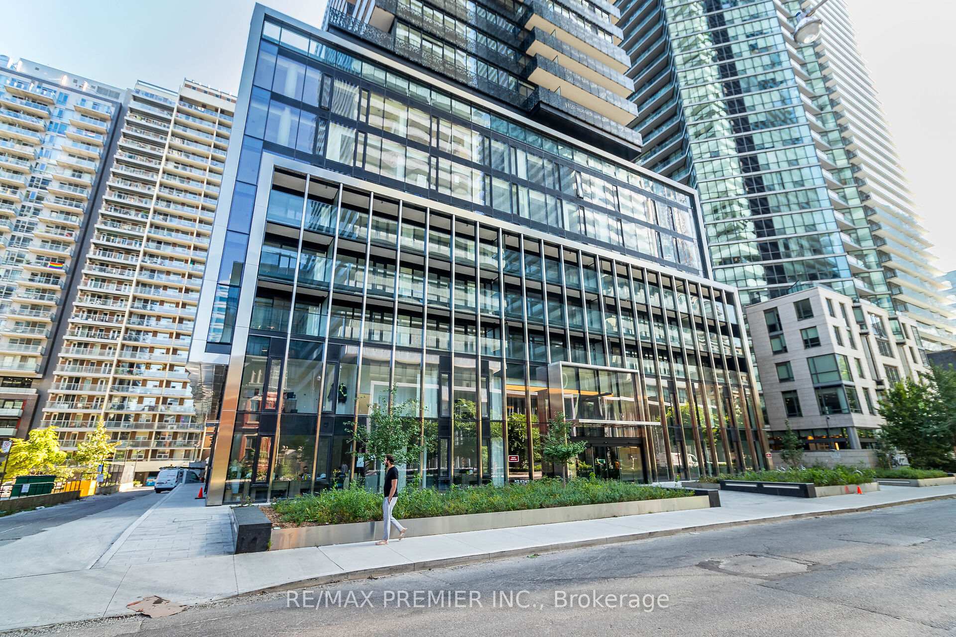 Photo 2 of Unit 3904, 55 Charles Street E, Toronto, Church-Yonge Corridor — HOMEH