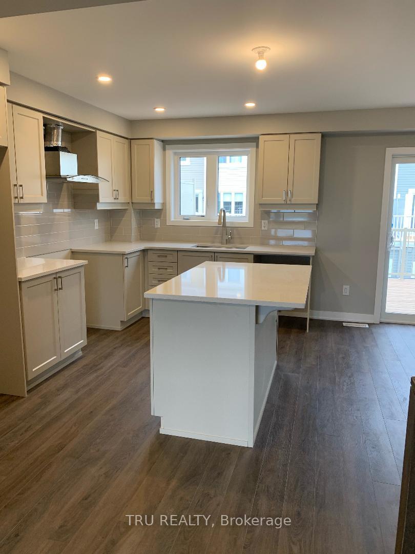 Photo 3 of 32 Limnos Lane N, Ottawa, Stittsville (North) — HOMEH