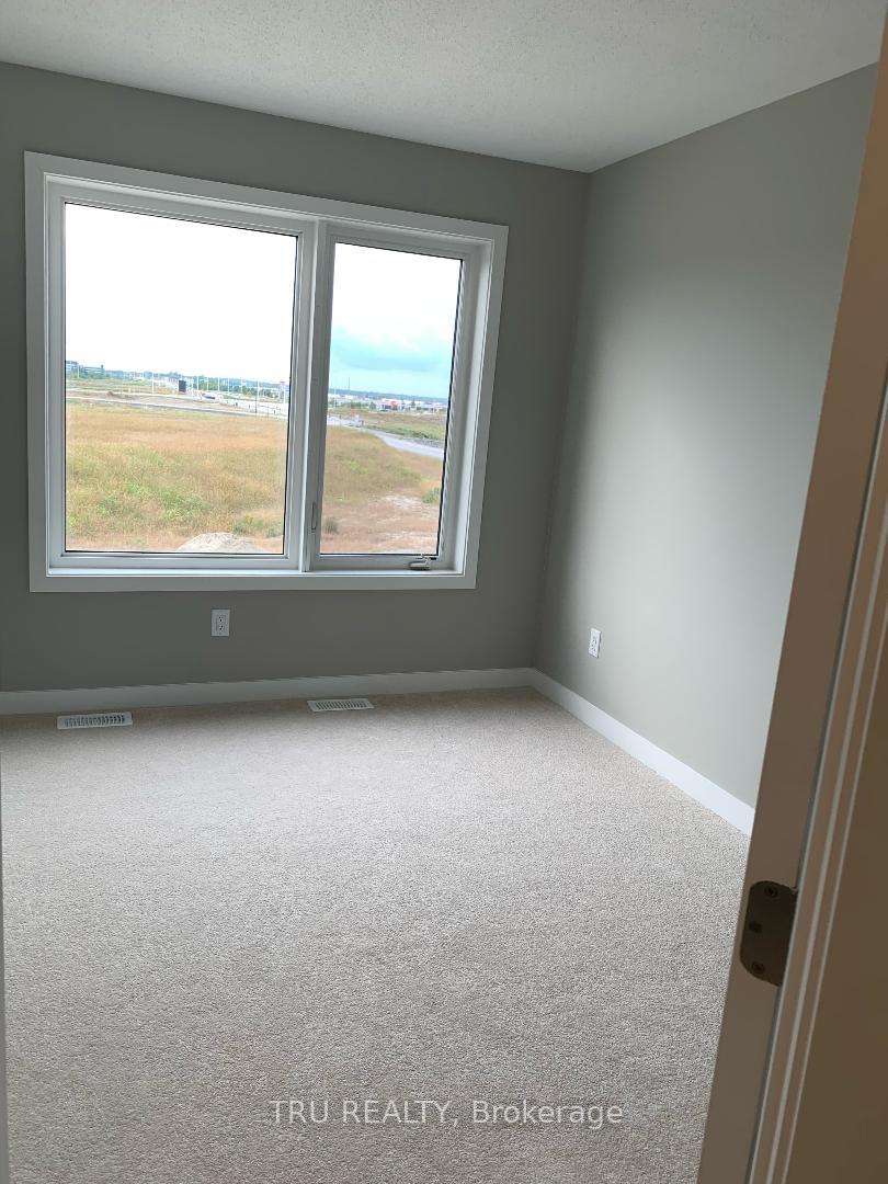 Photo 11 of 32 Limnos Lane N, Ottawa, Stittsville (North) — HOMEH