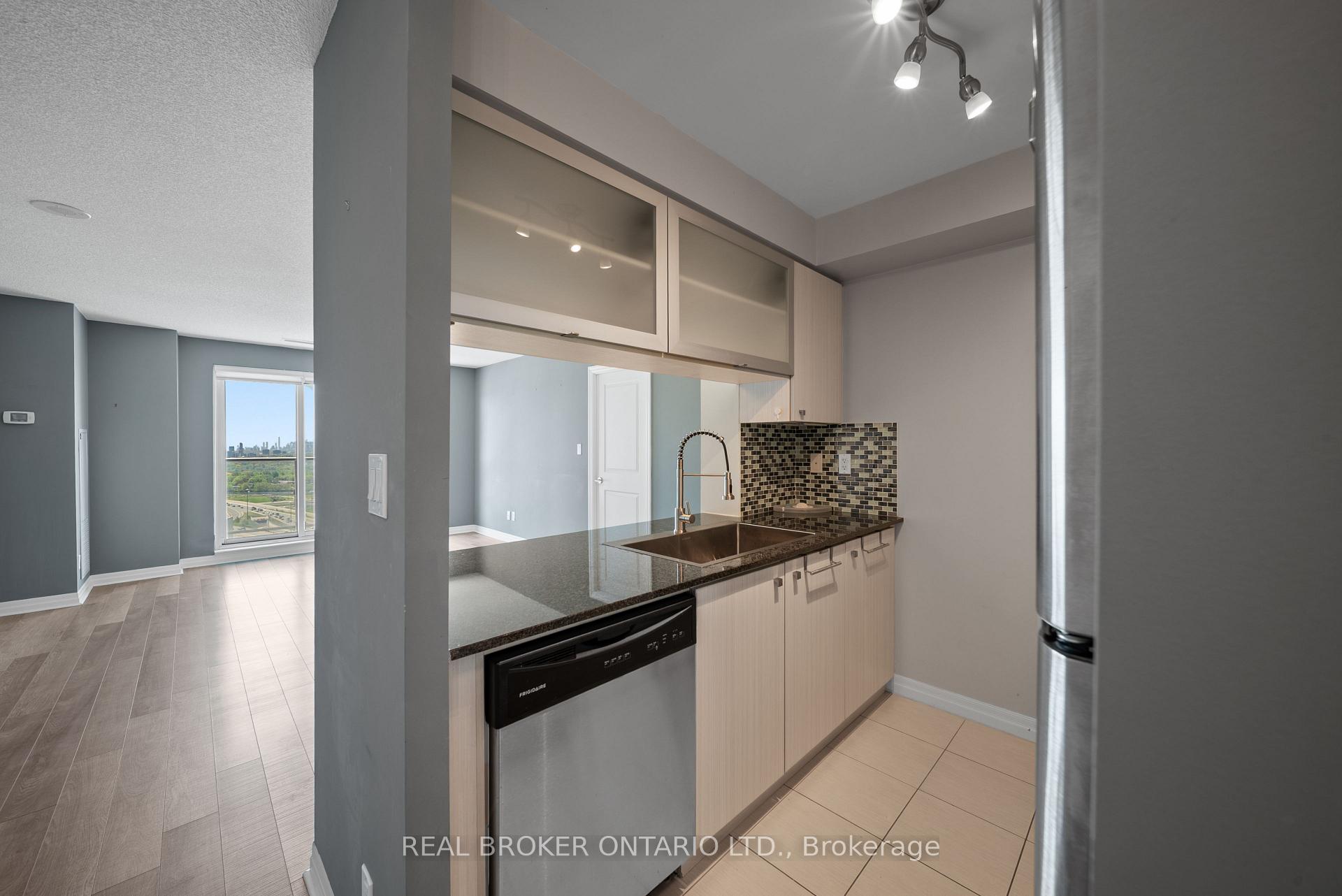 Photo 9 of Unit 3010, 2015 Sheppard Avenue E, North York, Henry Farm — HOMEH