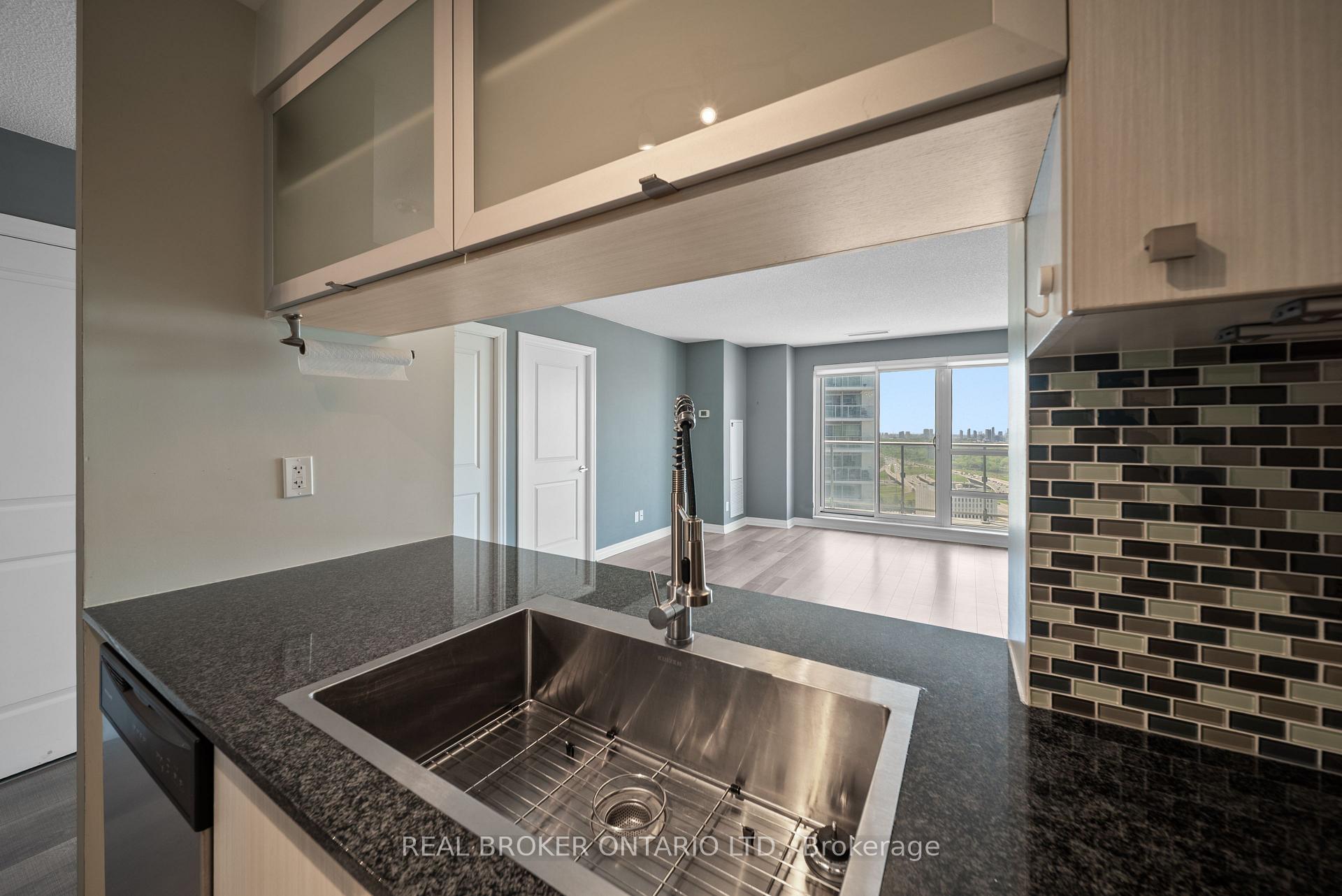 Photo 11 of Unit 3010, 2015 Sheppard Avenue E, North York, Henry Farm — HOMEH