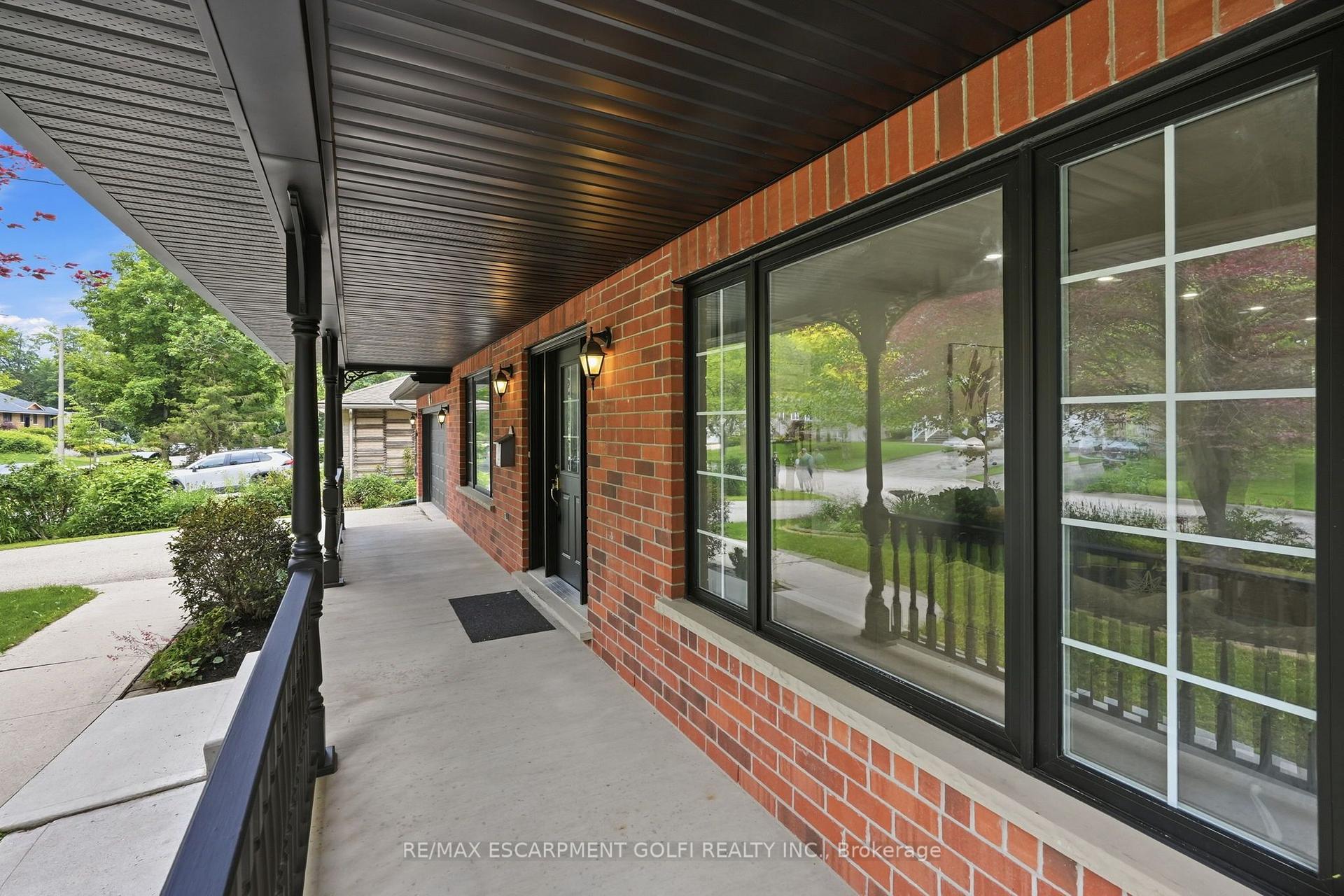 Photo 6 of 292 Thorncrest Drive, Waterloo, Lakeshore Village — HOMEH