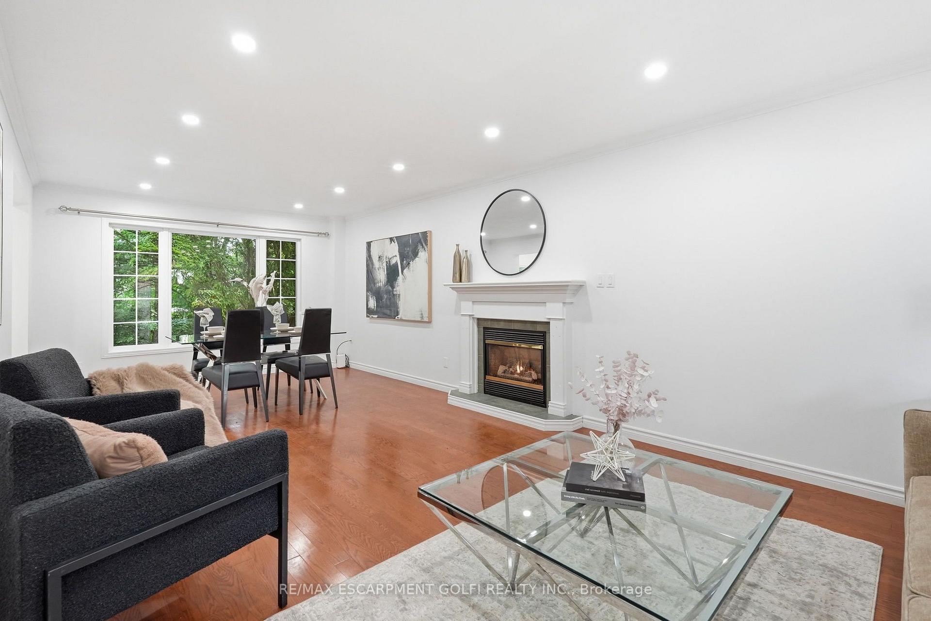 Photo 13 of 292 Thorncrest Drive, Waterloo, Lakeshore Village — HOMEH