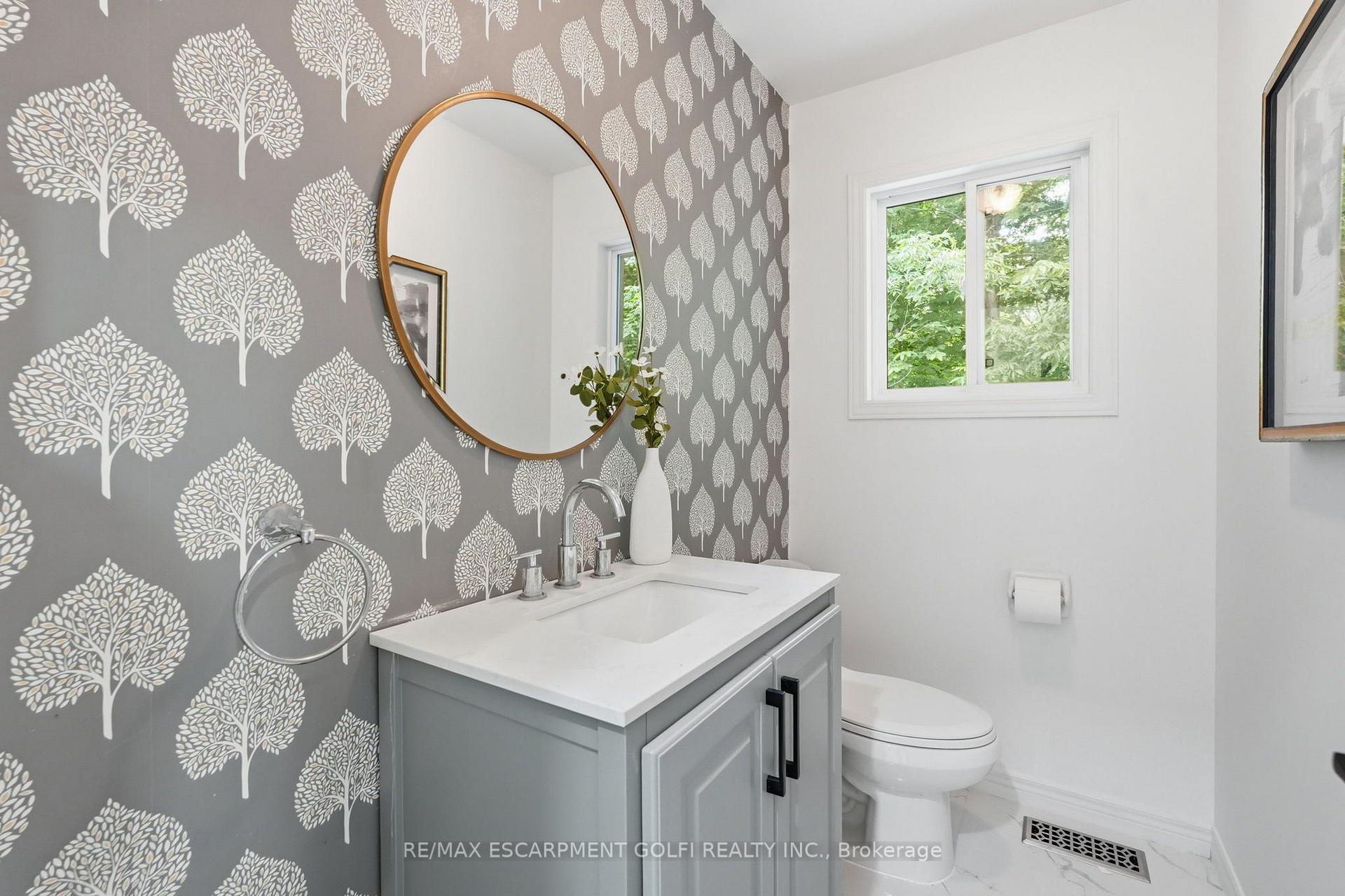 Photo 23 of 292 Thorncrest Drive, Waterloo, Lakeshore Village — HOMEH