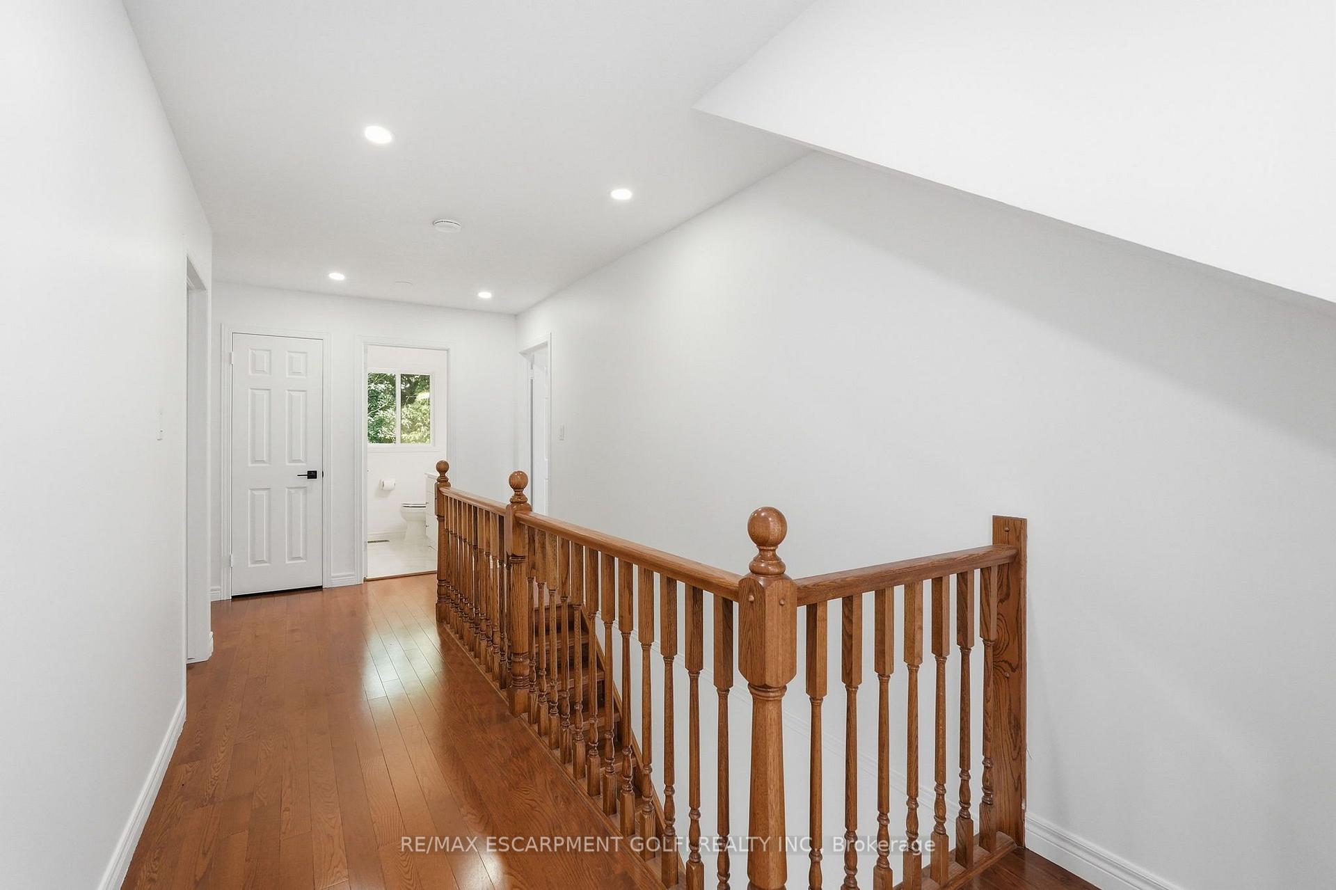 Photo 25 of 292 Thorncrest Drive, Waterloo, Lakeshore Village — HOMEH