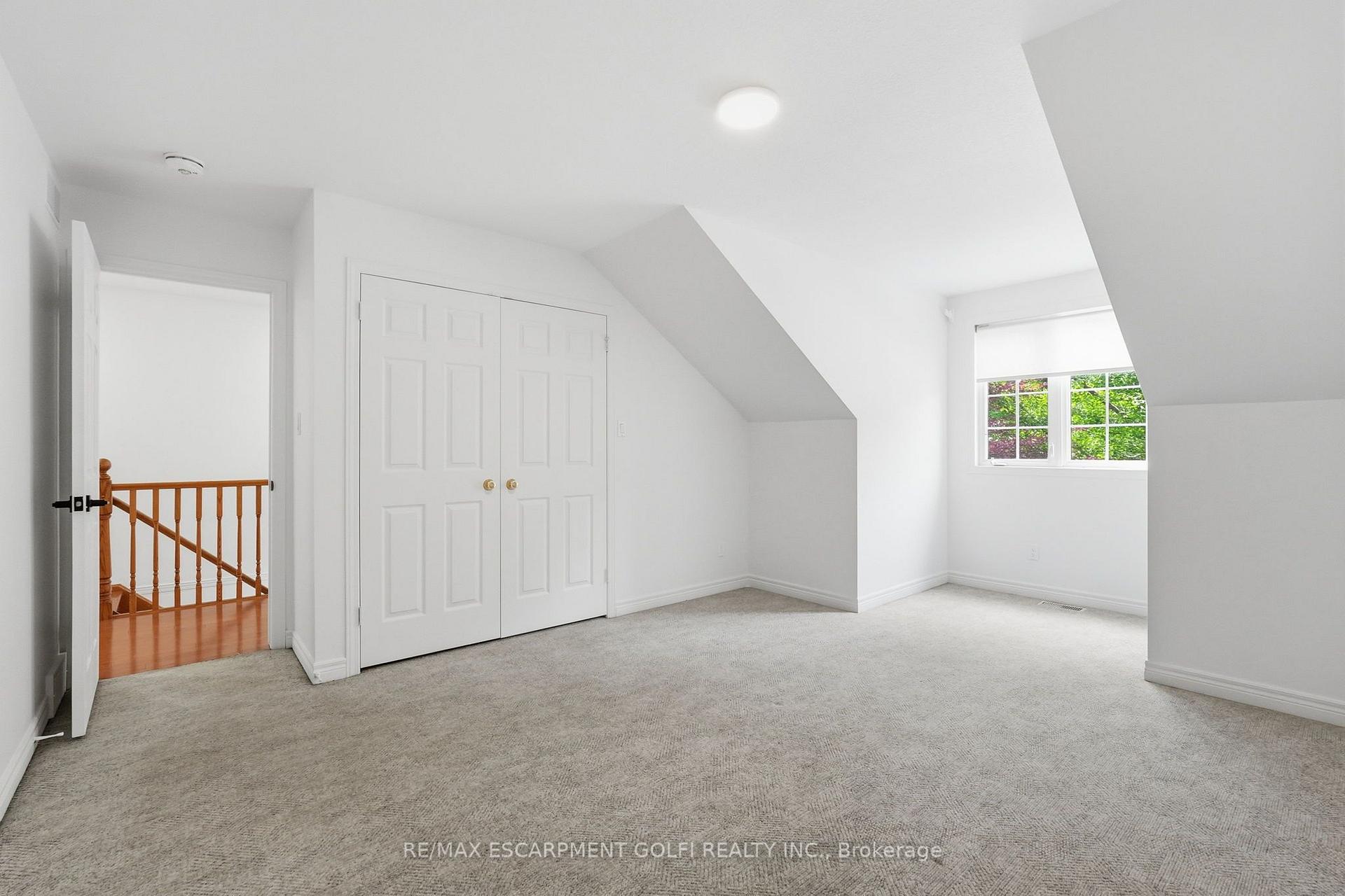 Photo 29 of 292 Thorncrest Drive, Waterloo, Lakeshore Village — HOMEH