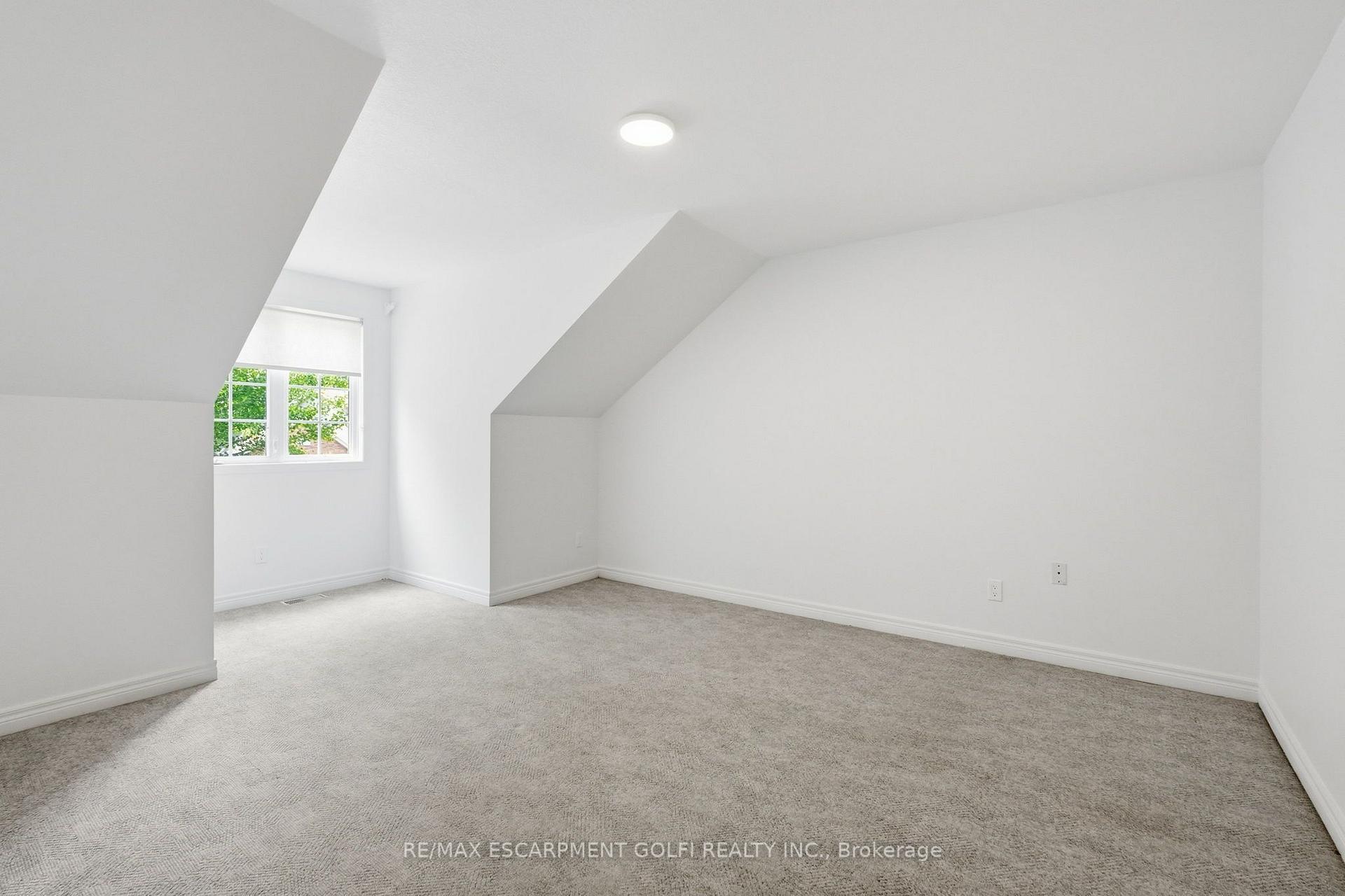 Photo 31 of 292 Thorncrest Drive, Waterloo, Lakeshore Village — HOMEH
