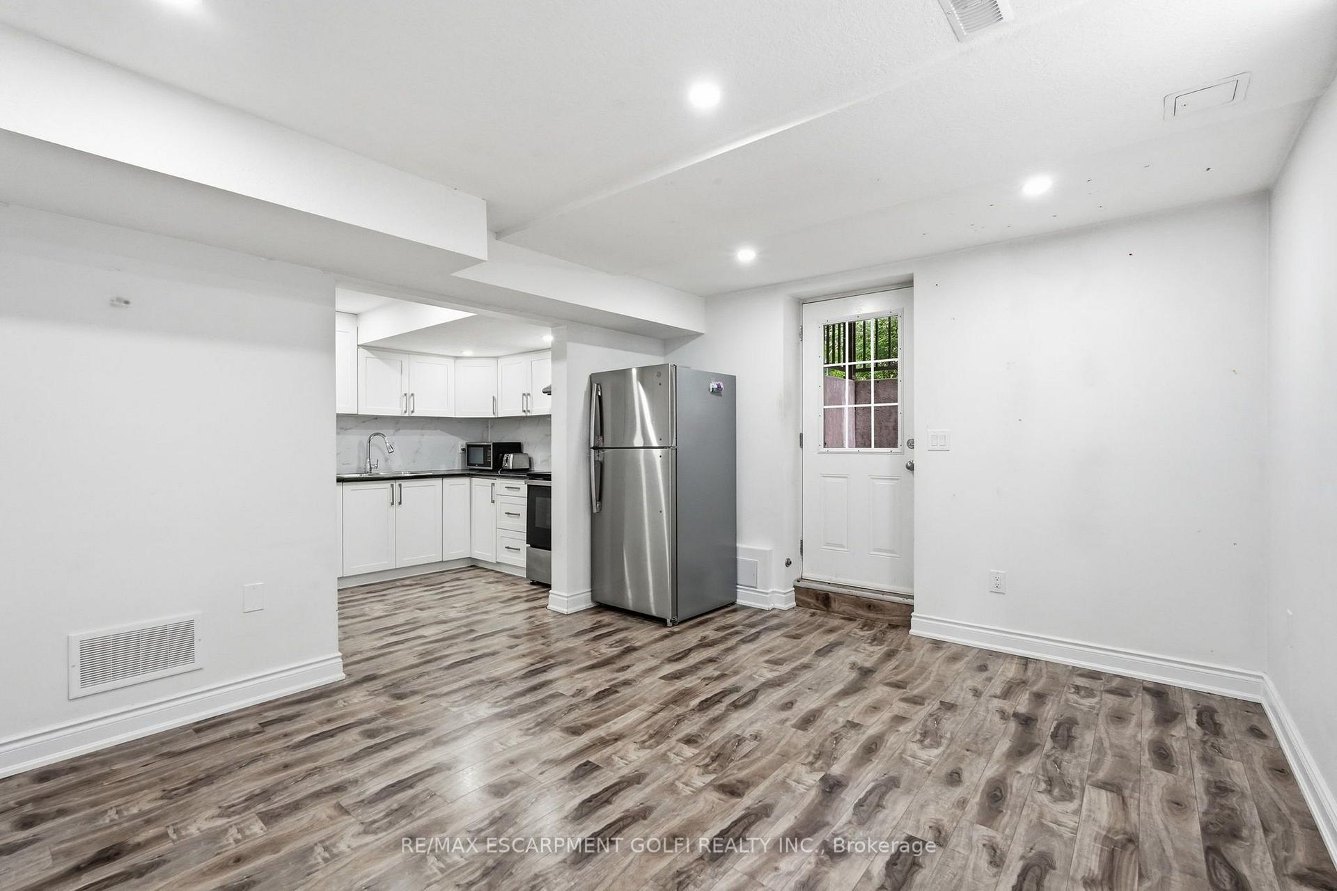 Photo 39 of 292 Thorncrest Drive, Waterloo, Lakeshore Village — HOMEH