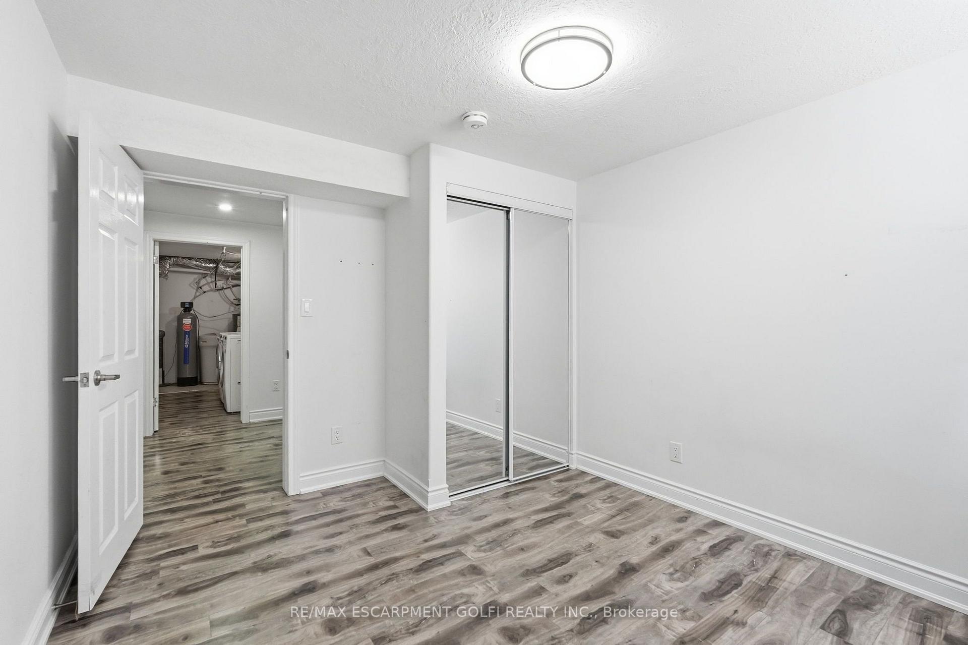 Photo 43 of 292 Thorncrest Drive, Waterloo, Lakeshore Village — HOMEH