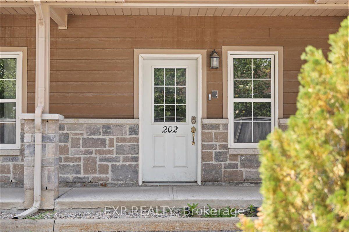 Photo 4 of Unit 202, 245 Equinox Drive E, Russell, Embrun — HOMEH