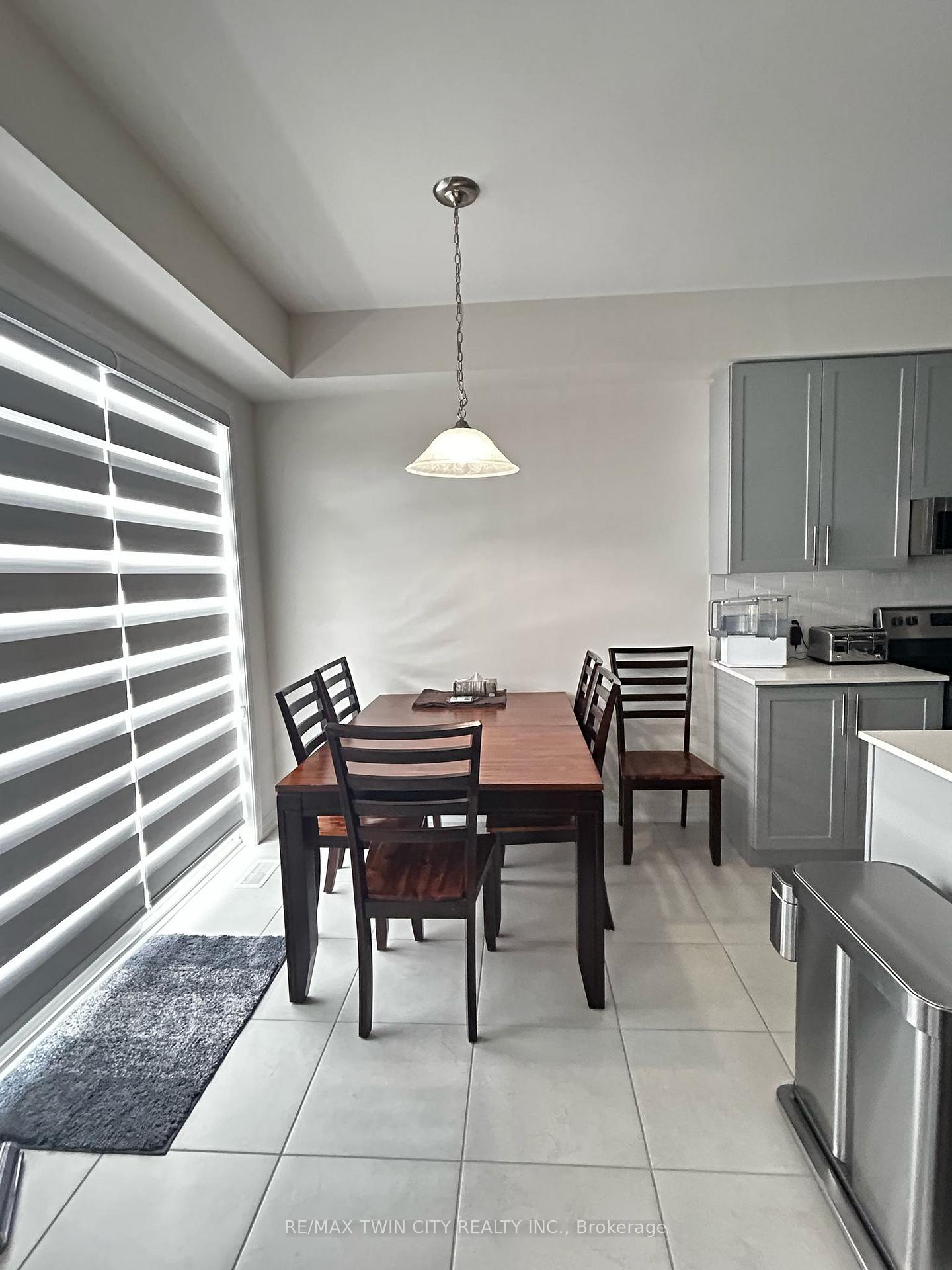 Photo 5 of 123 Broadacre Drive, Kitchener, Huron Park — HOMEH