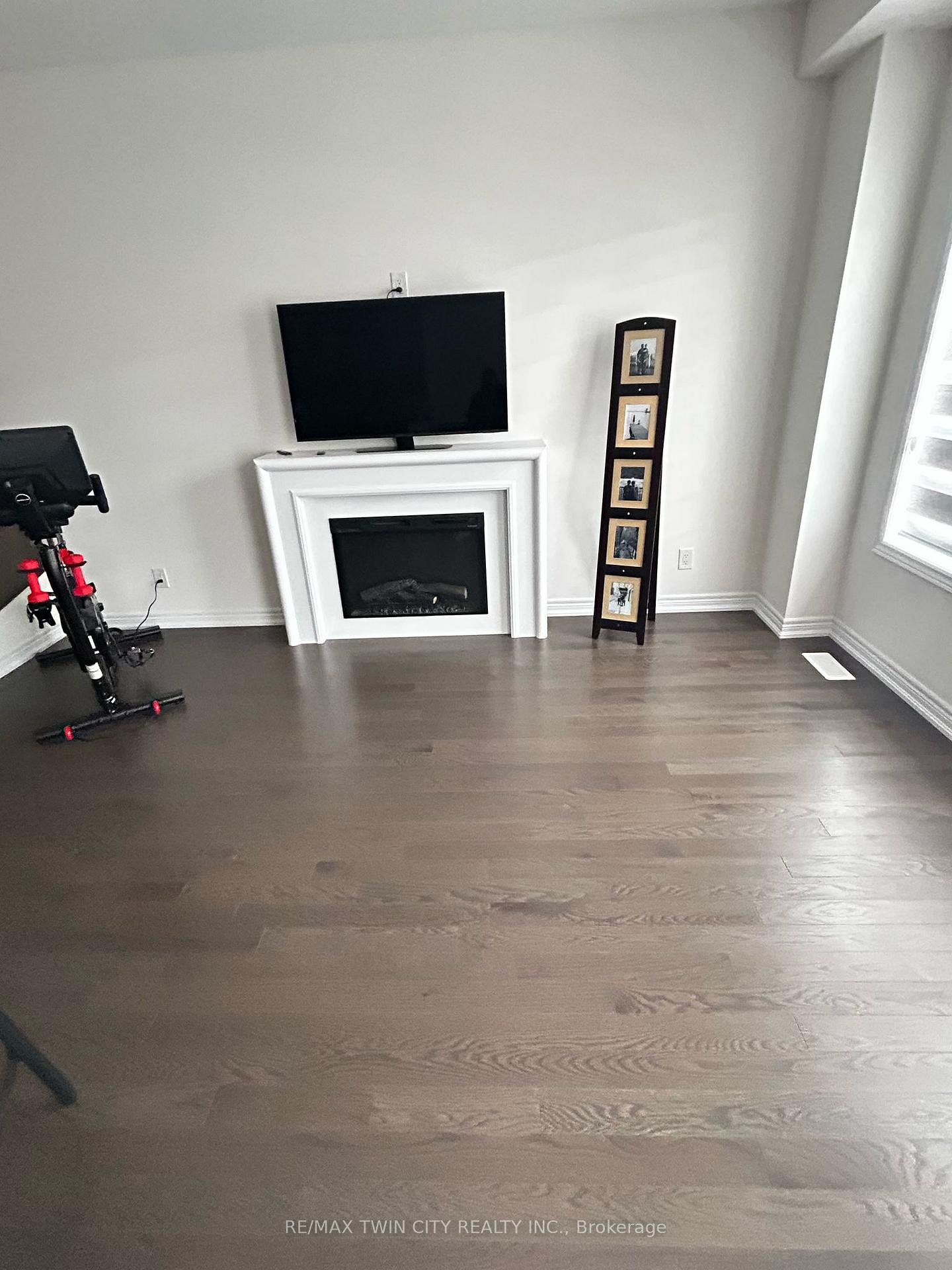Photo 6 of 123 Broadacre Drive, Kitchener, Huron Park — HOMEH
