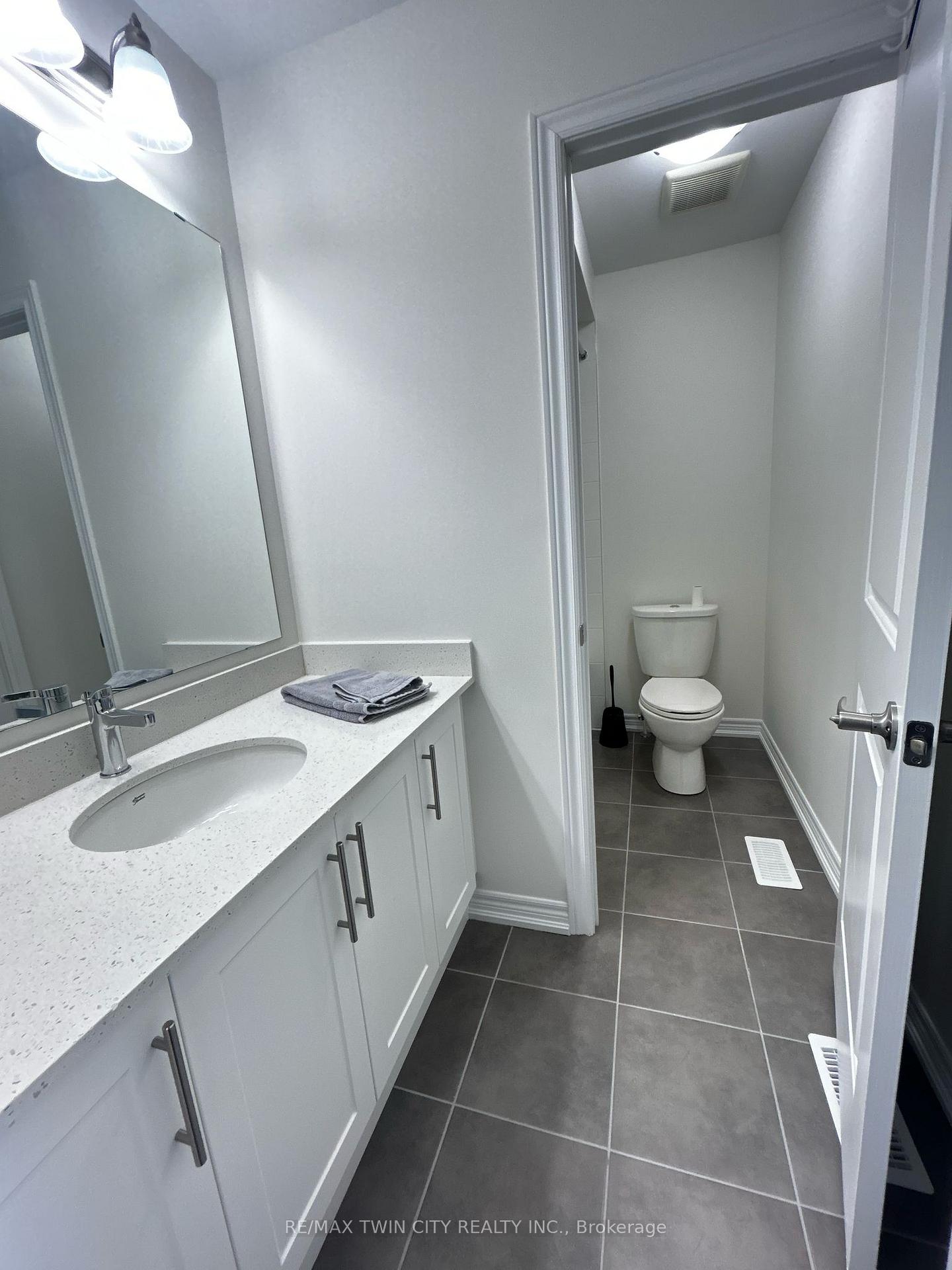 Photo 16 of 123 Broadacre Drive, Kitchener, Huron Park — HOMEH