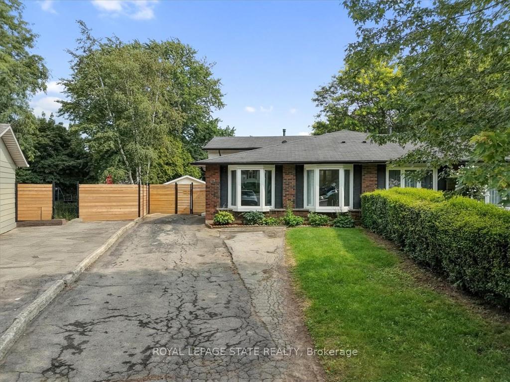 Photo 2 of 27 Gretna Court, Hamilton, Gilkson — HOMEH