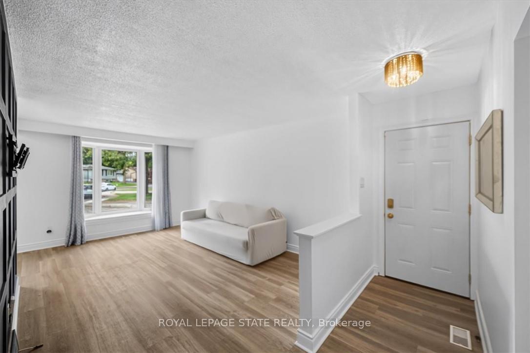 Photo 7 of 27 Gretna Court, Hamilton, Gilkson — HOMEH