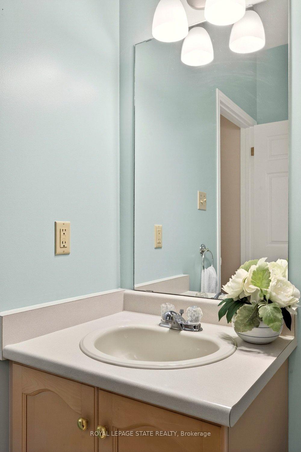 Photo 31 of Unit 11, 20 Kitty Murray Lane, Hamilton, Meadowlands — HOMEH