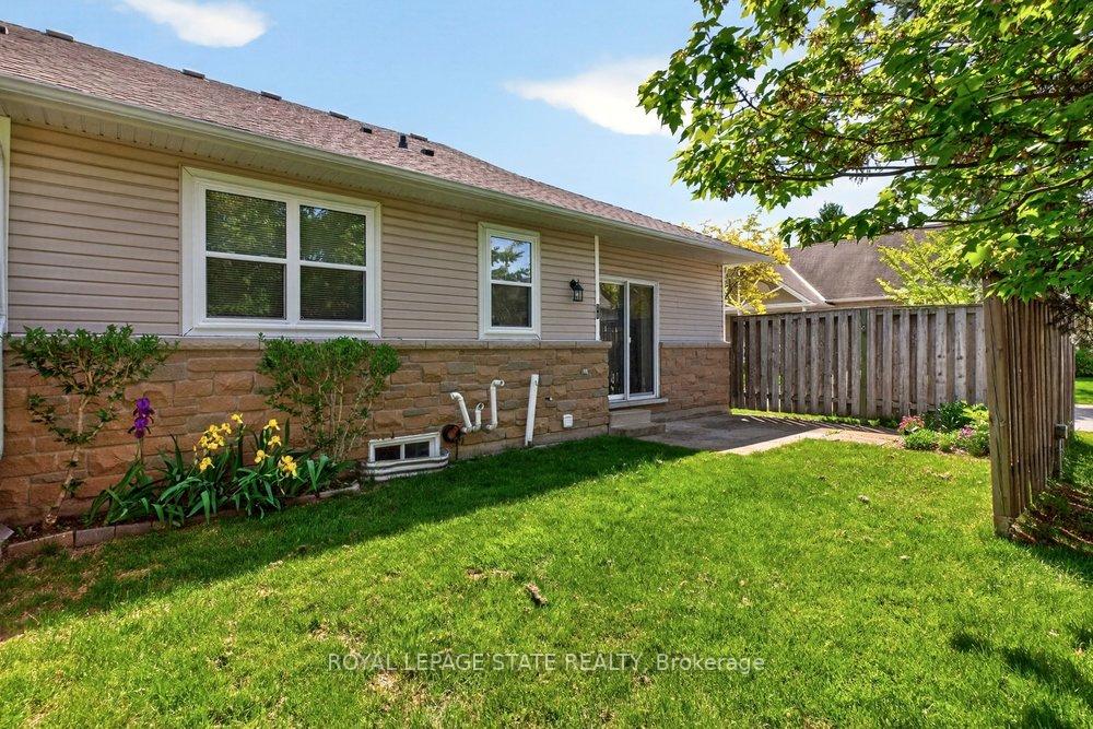 Photo 46 of Unit 11, 20 Kitty Murray Lane, Hamilton, Meadowlands — HOMEH