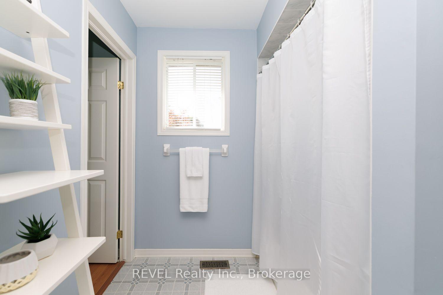 Photo 21 of 4 Saddler Street, Pelham, Fonthill — HOMEH