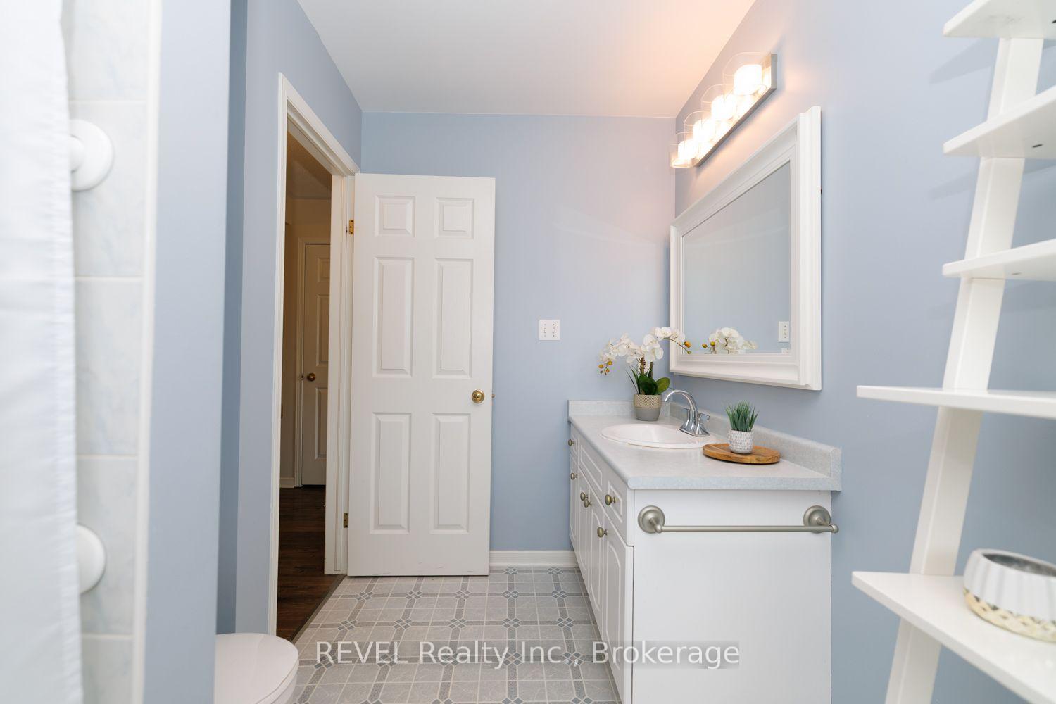 Photo 22 of 4 Saddler Street, Pelham, Fonthill — HOMEH