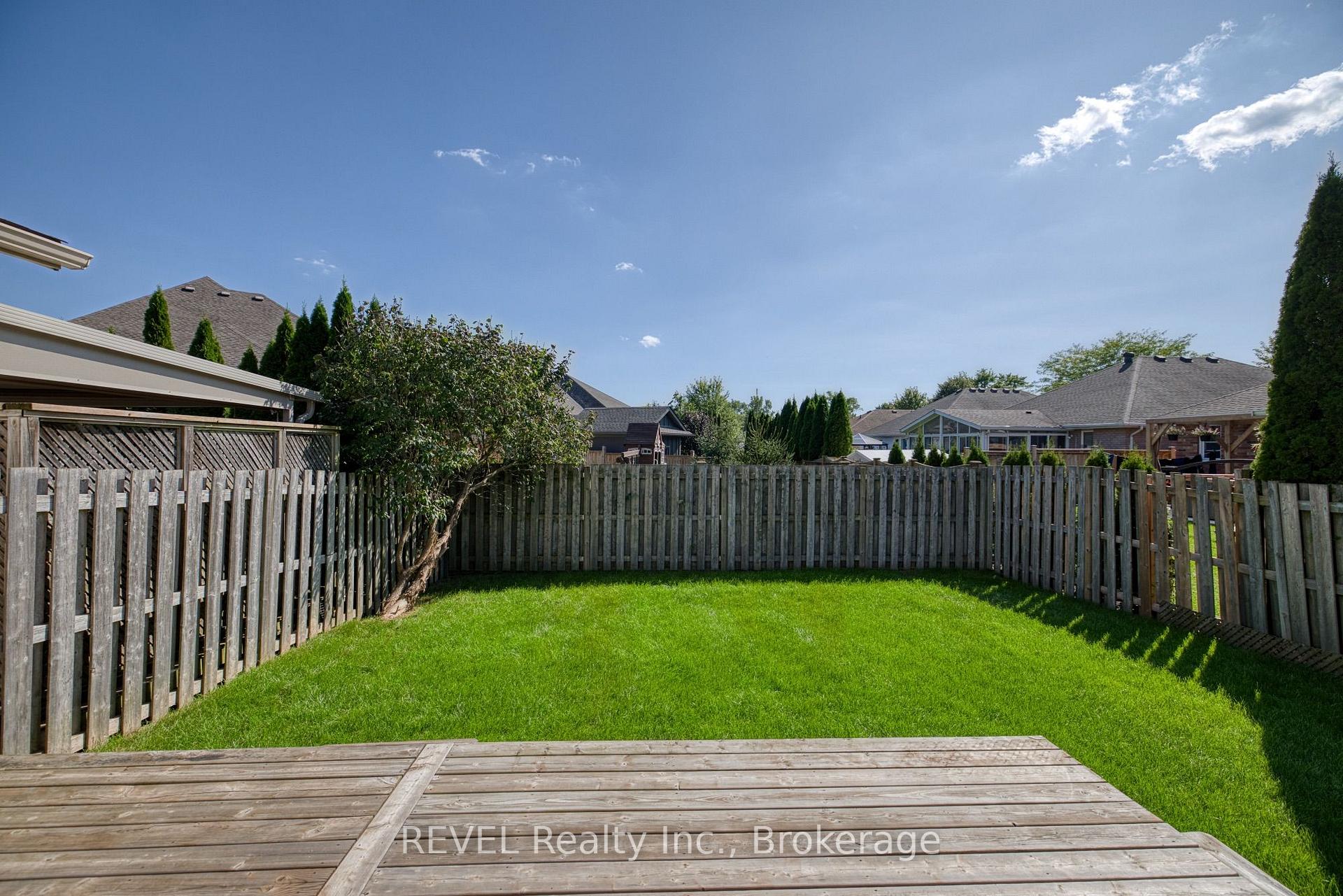 Photo 34 of 4 Saddler Street, Pelham, Fonthill — HOMEH