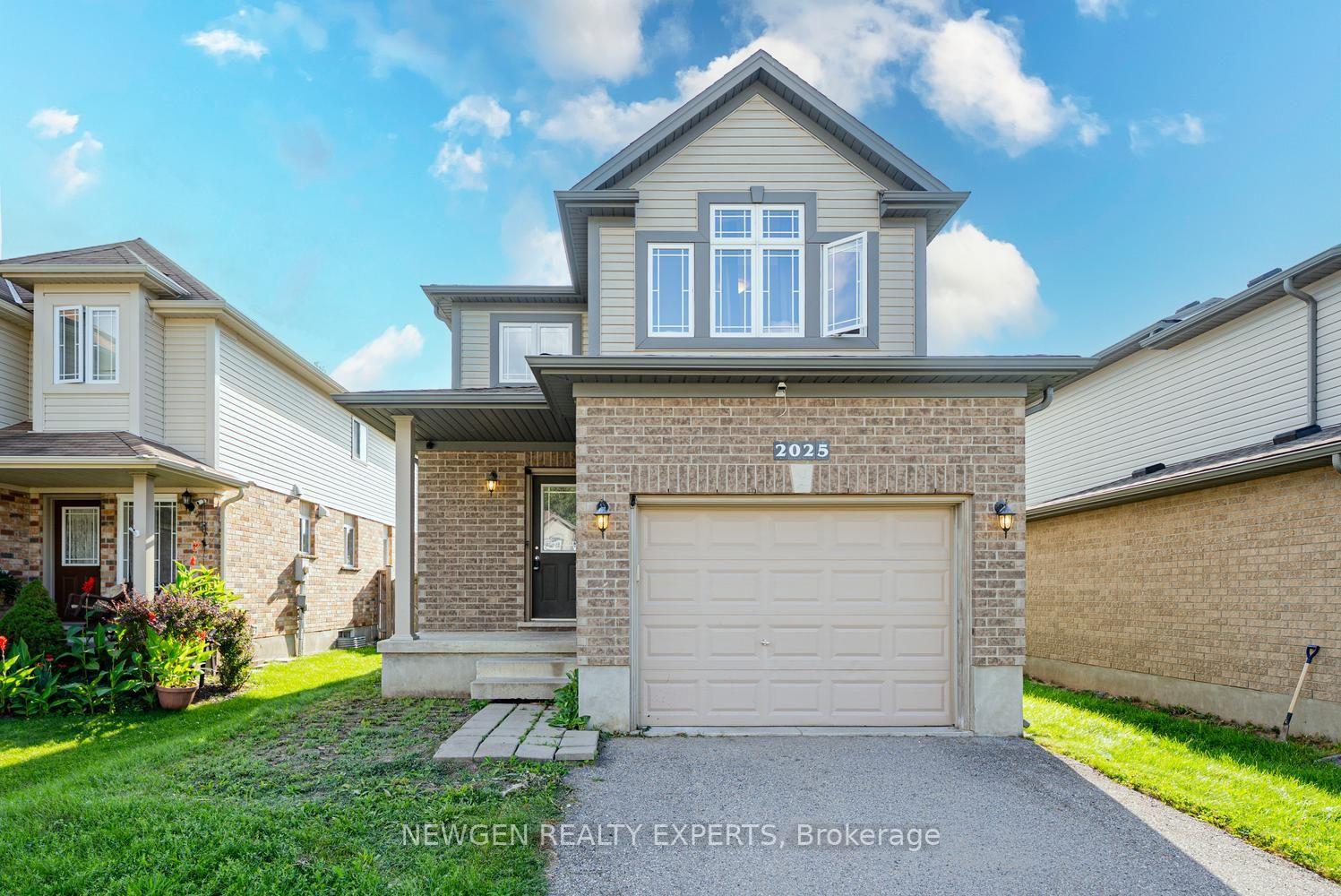 Photo 1 of 2025 Denview Avenue, London, North S — HOMEH