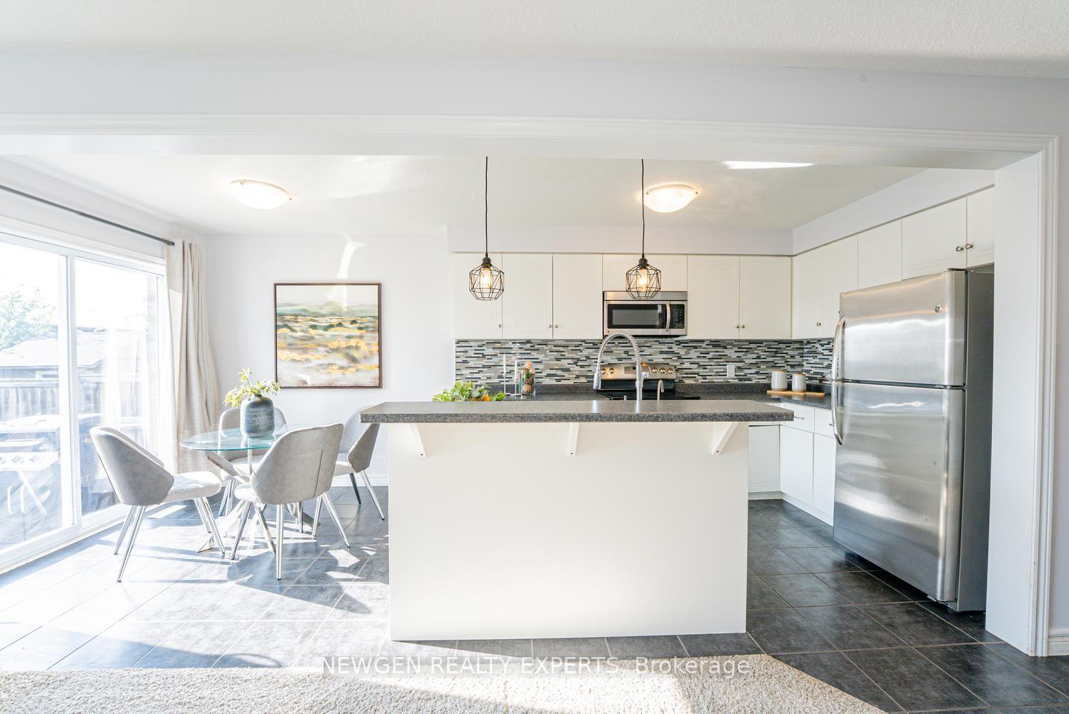 Photo 12 of 2025 Denview Avenue, London, North S — HOMEH