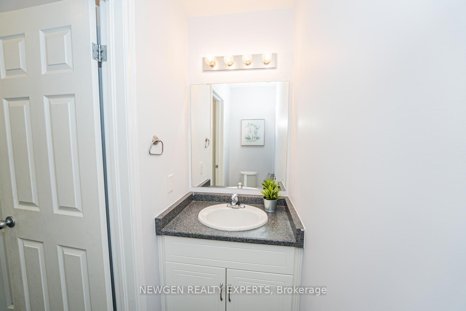 Photo 17 of 2025 Denview Avenue, London, North S — HOMEH