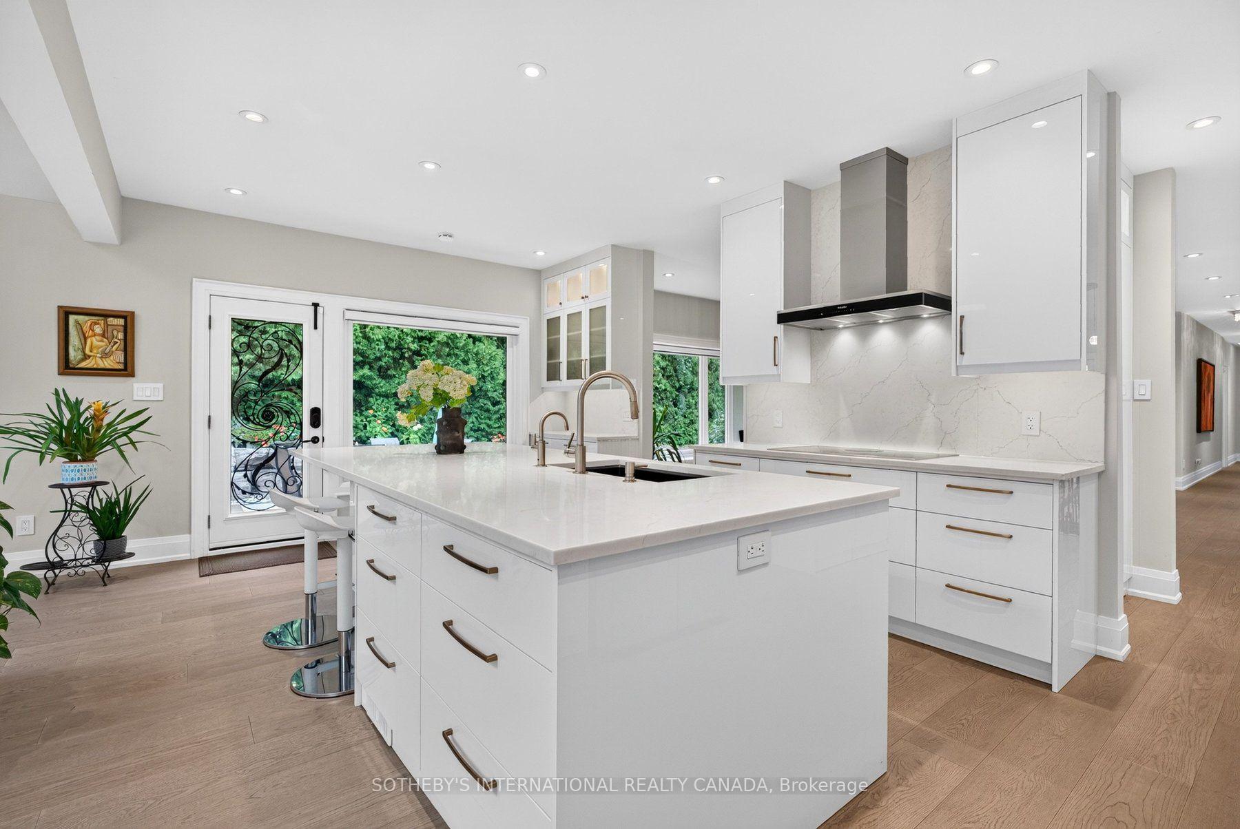 Photo 8 of 1393 Hazelton Boulevard, Burlington, Tyandaga — HOMEH