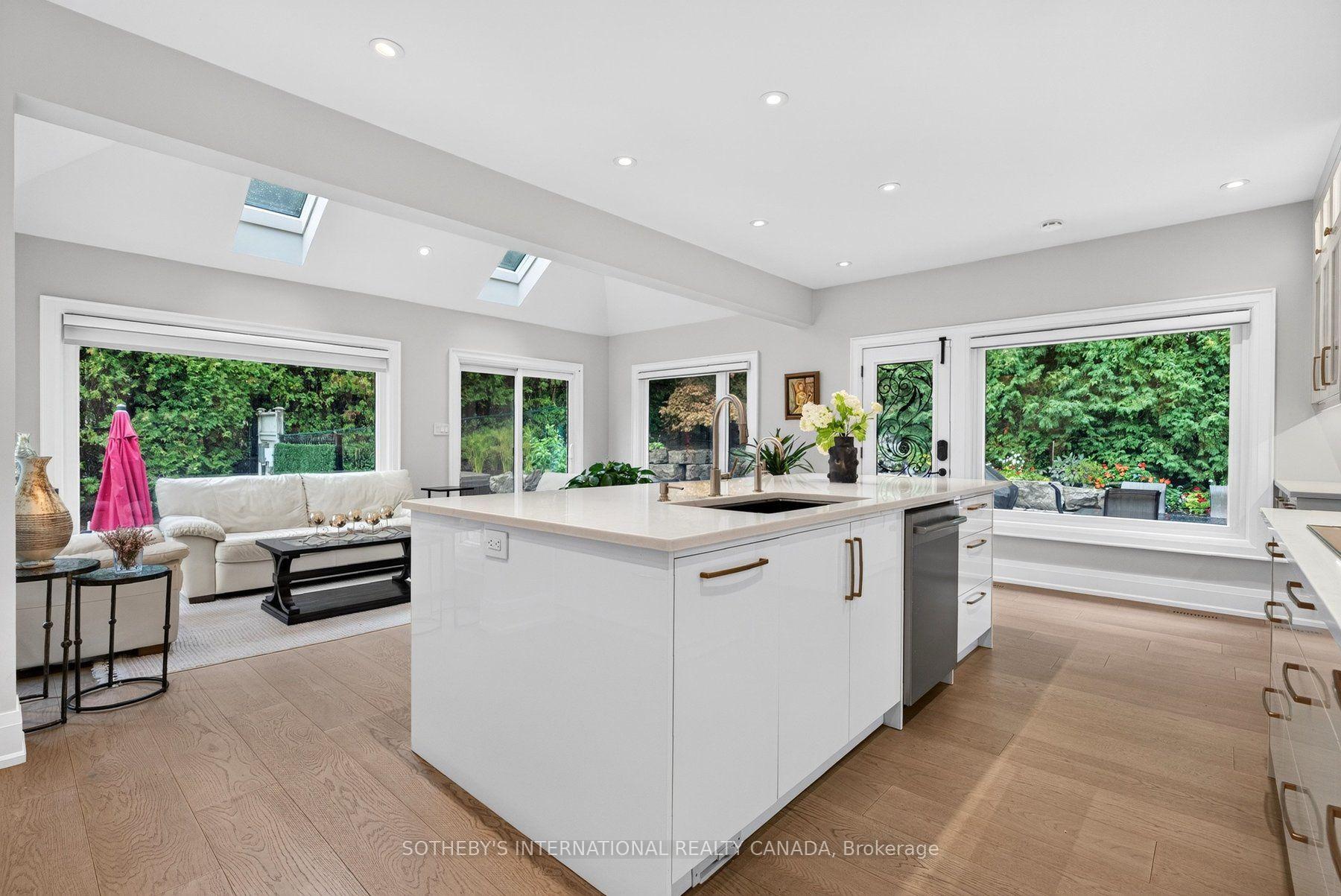 Photo 9 of 1393 Hazelton Boulevard, Burlington, Tyandaga — HOMEH