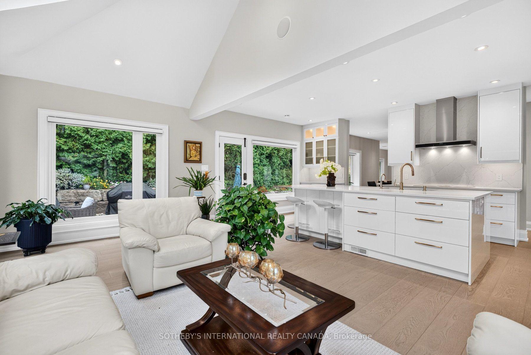 Photo 11 of 1393 Hazelton Boulevard, Burlington, Tyandaga — HOMEH