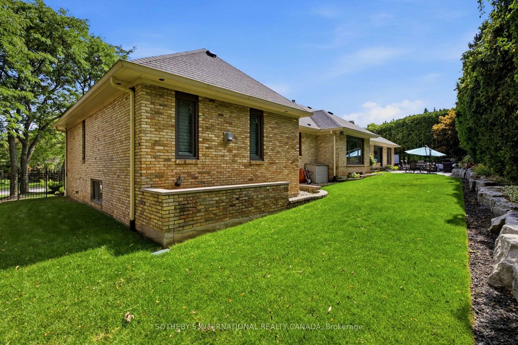 Photo 36 of 1393 Hazelton Boulevard, Burlington, Tyandaga — HOMEH
