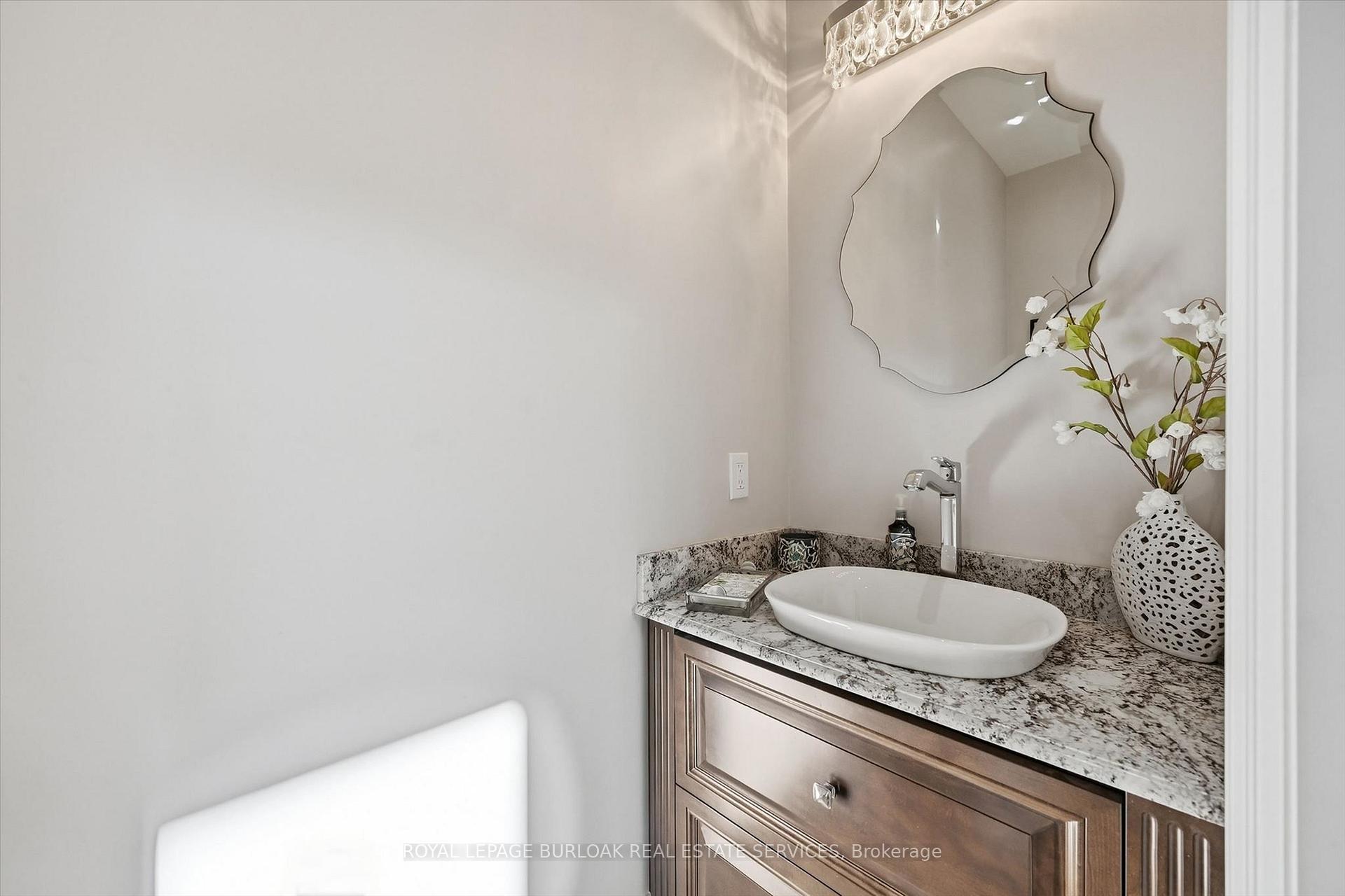 Photo 13 of 534 Ann Avenue, Burlington, LaSalle — HOMEH
