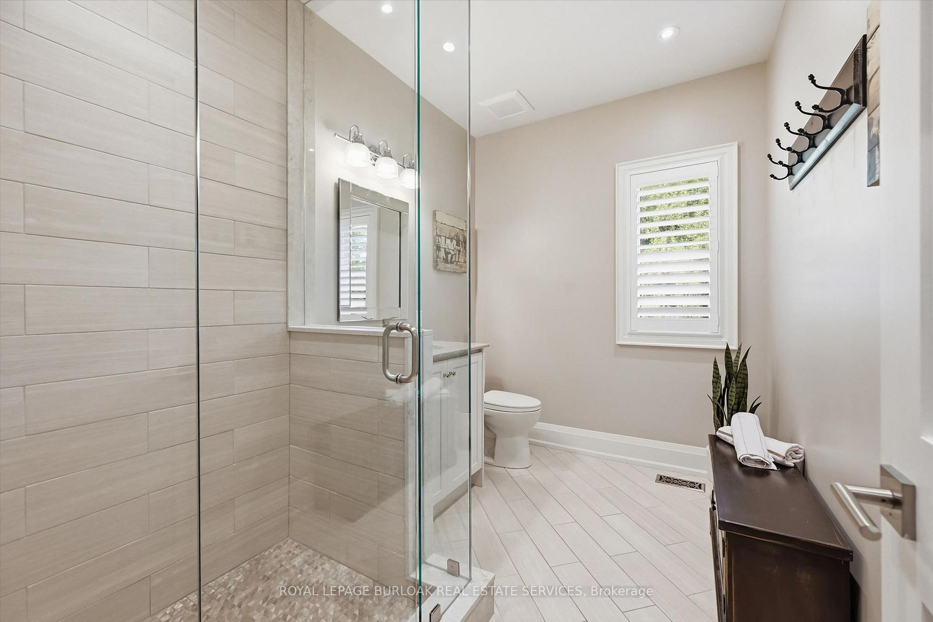 Photo 17 of 534 Ann Avenue, Burlington, LaSalle — HOMEH