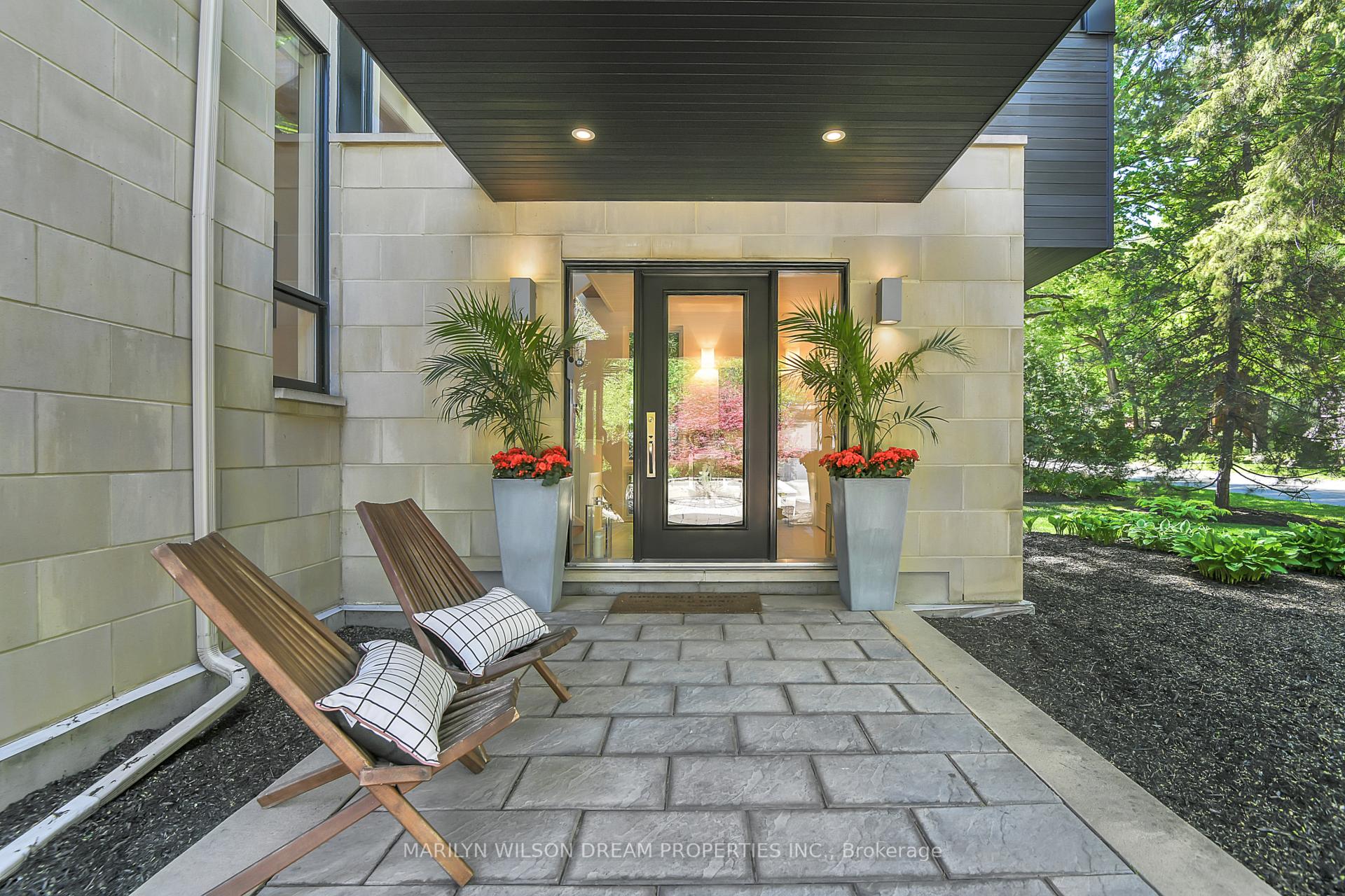 Photo 8 of 10 Burrows Road, Ottawa, Rothwell Heights — HOMEH