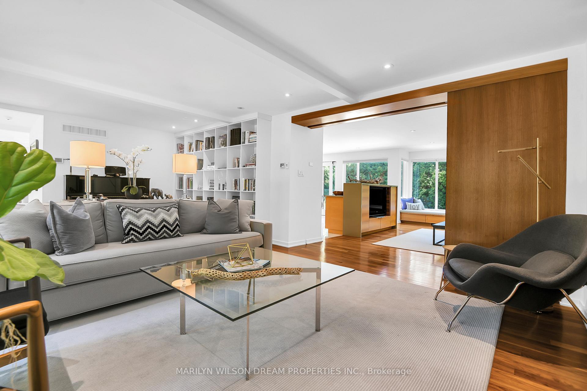 Photo 12 of 10 Burrows Road, Ottawa, Rothwell Heights — HOMEH