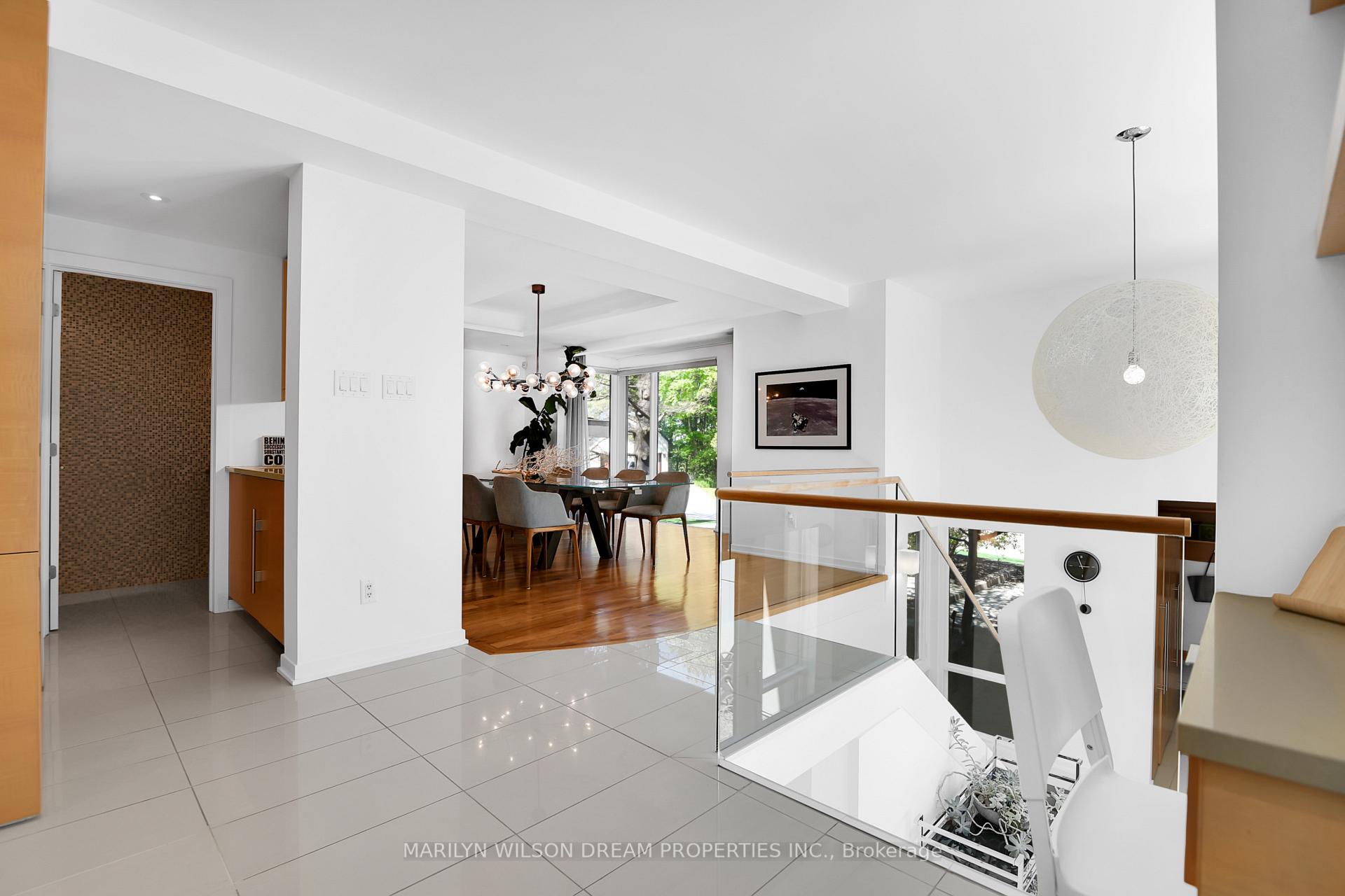 Photo 21 of 10 Burrows Road, Ottawa, Rothwell Heights — HOMEH