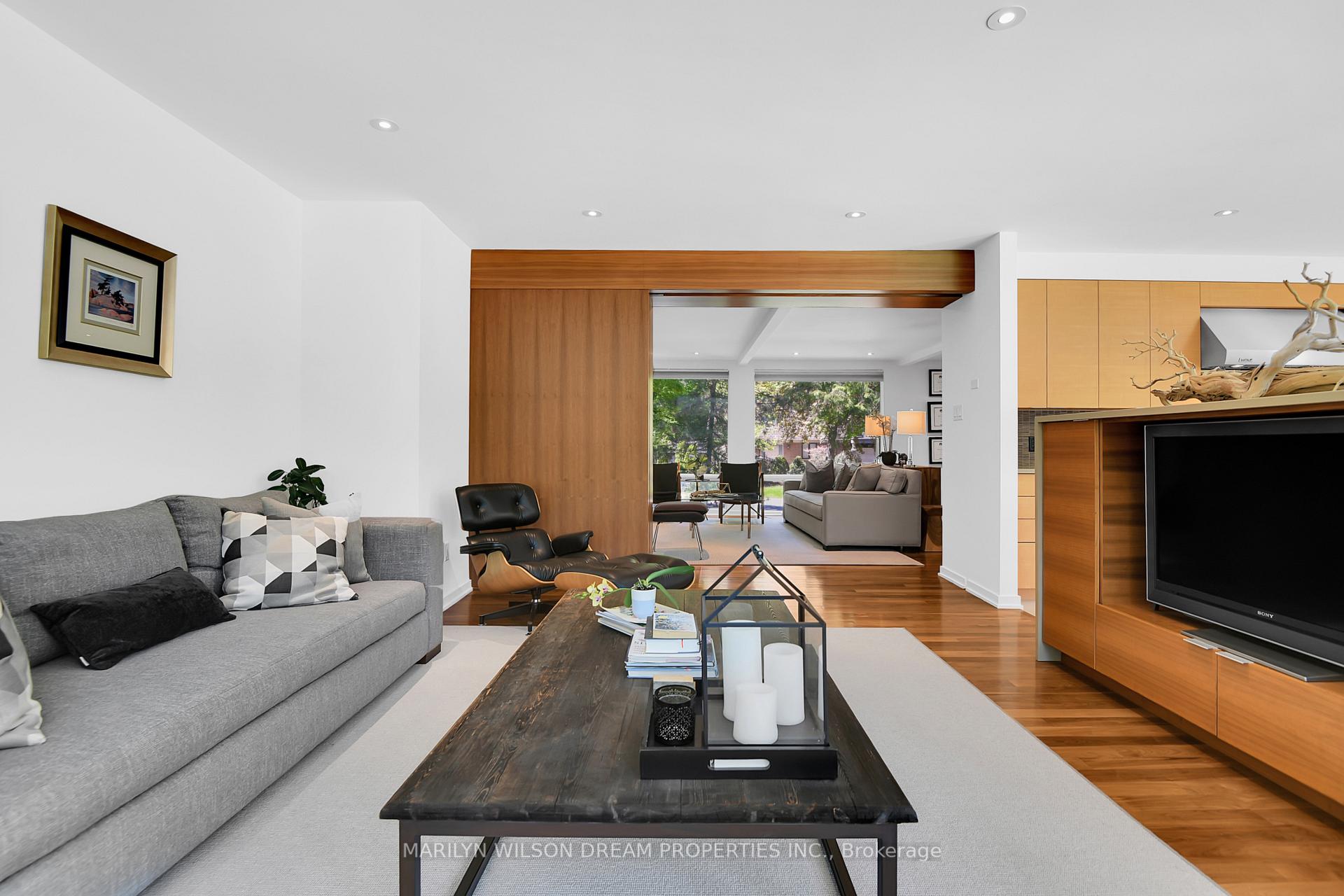 Photo 24 of 10 Burrows Road, Ottawa, Rothwell Heights — HOMEH