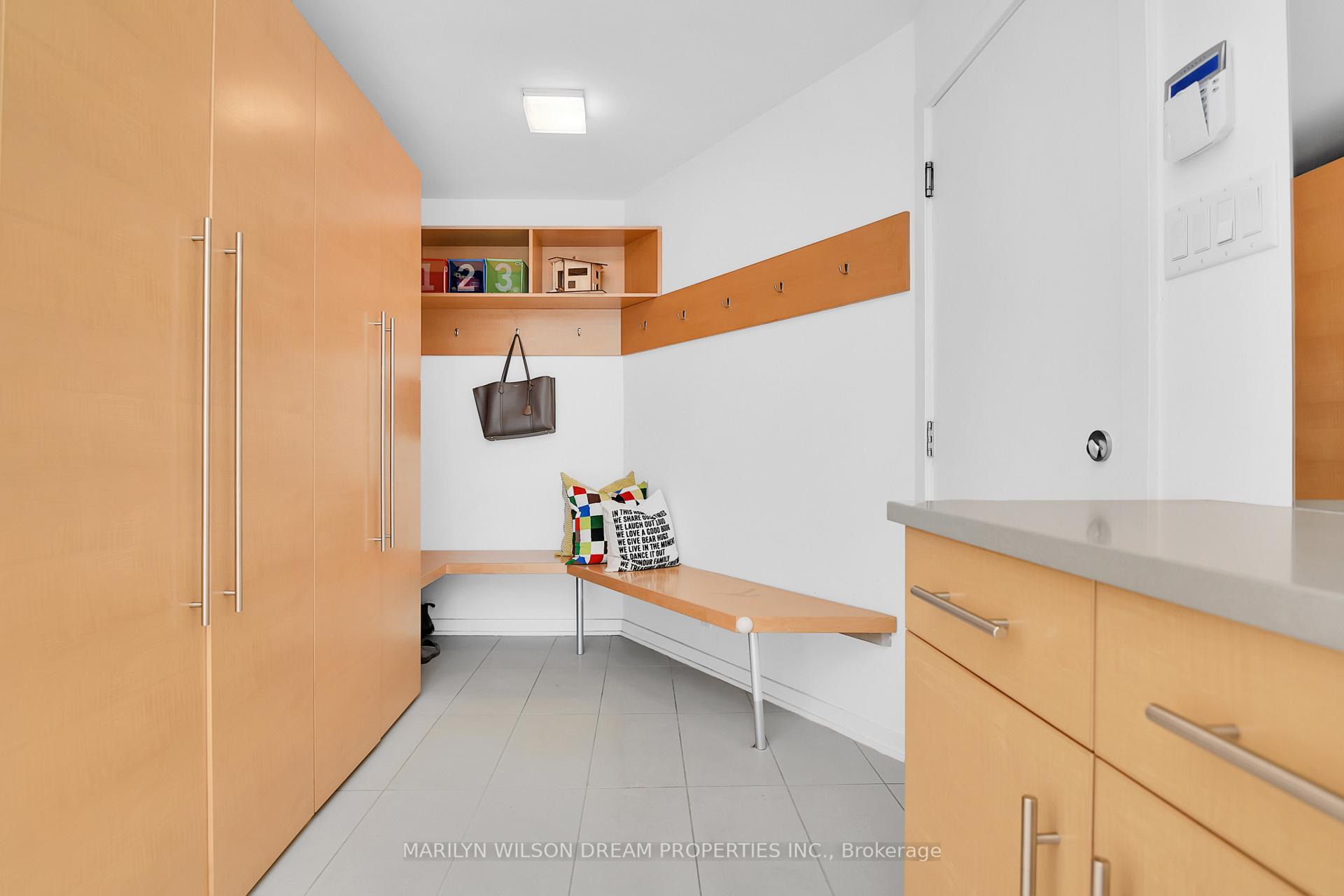 Photo 28 of 10 Burrows Road, Ottawa, Rothwell Heights — HOMEH
