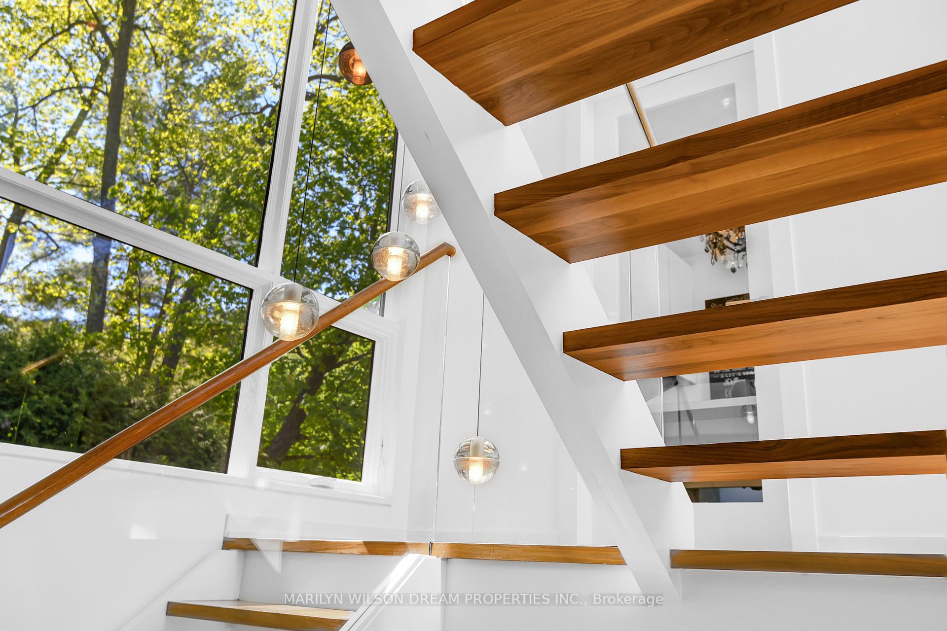Photo 30 of 10 Burrows Road, Ottawa, Rothwell Heights — HOMEH