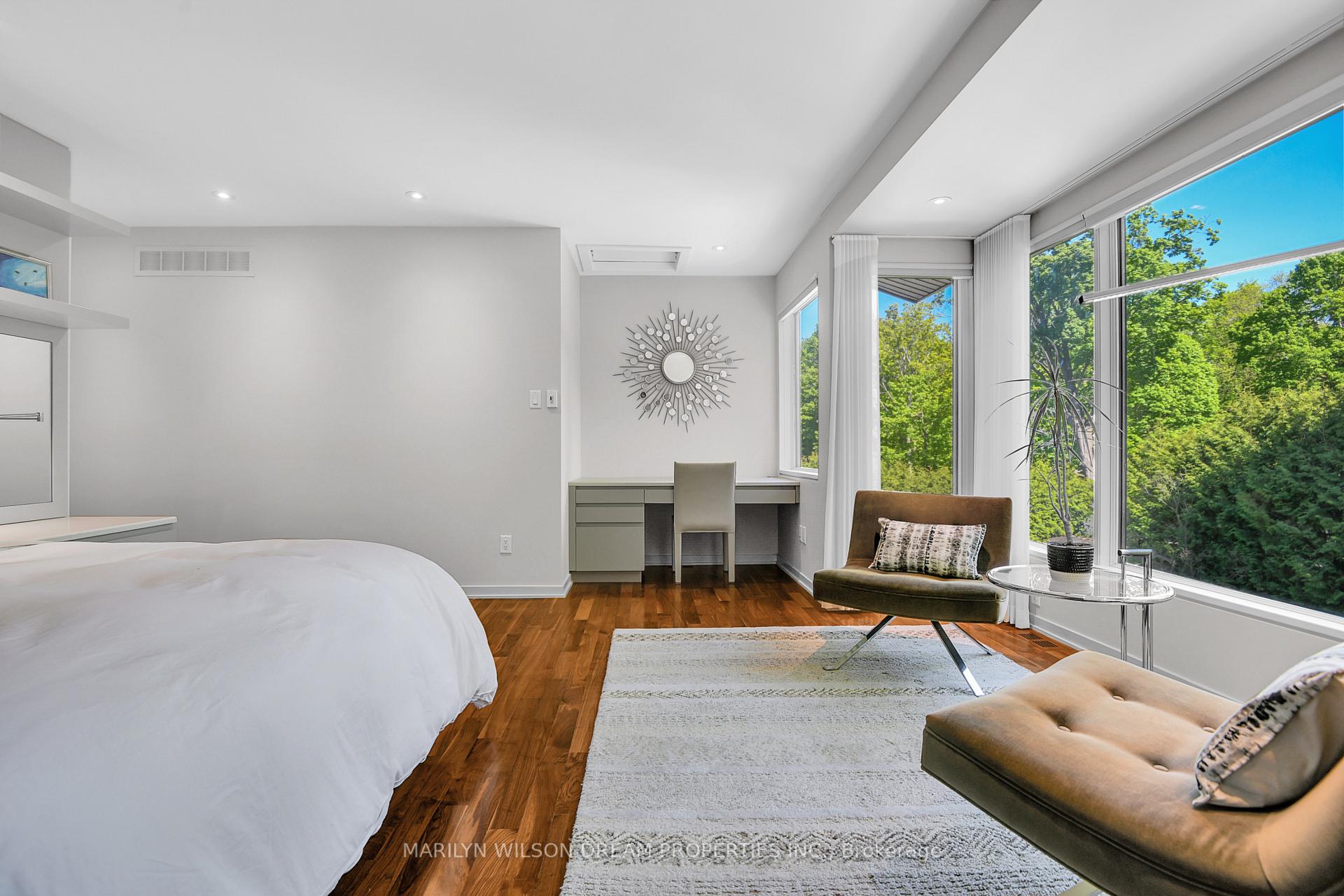Photo 34 of 10 Burrows Road, Ottawa, Rothwell Heights — HOMEH